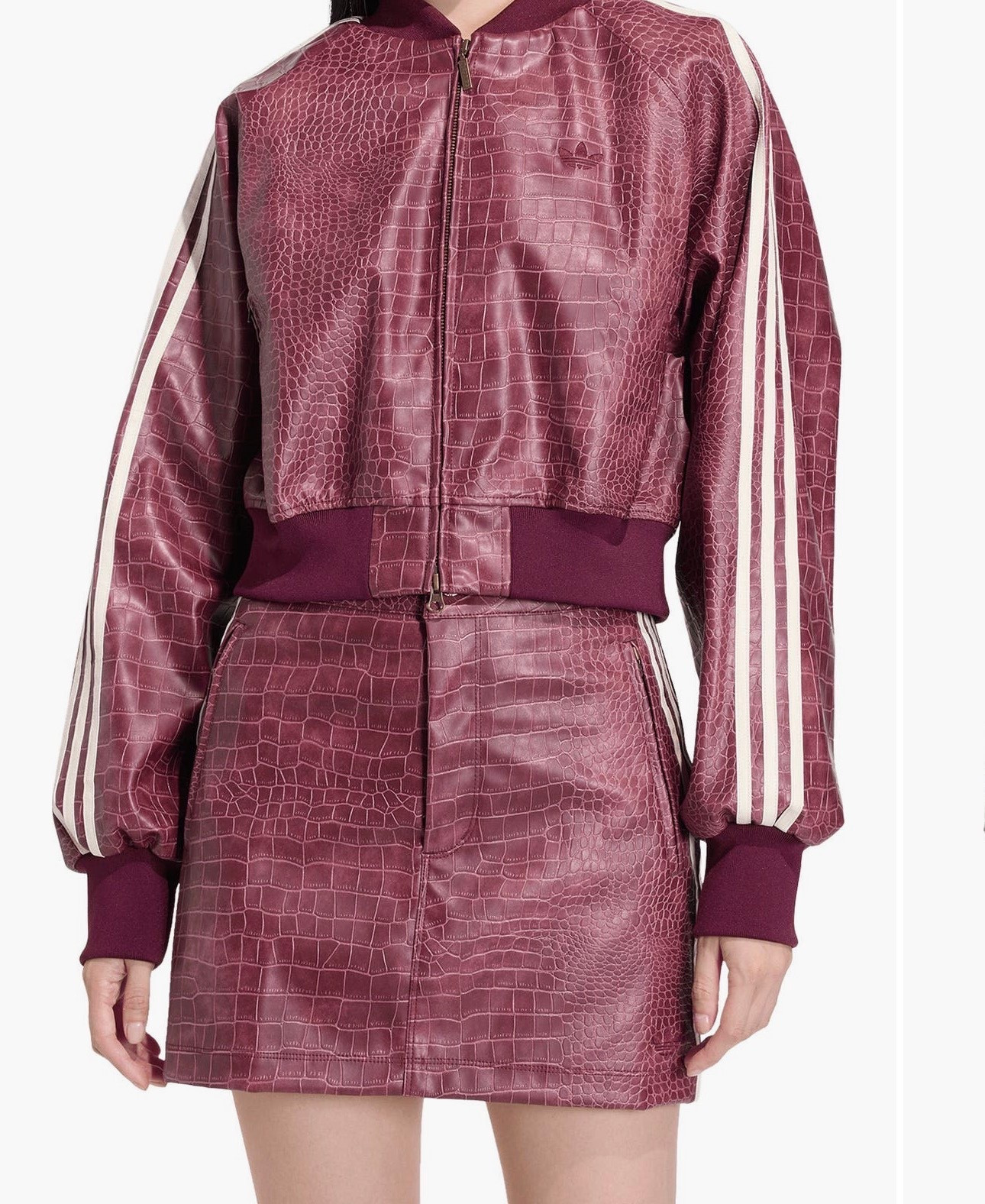 Adidas croc set 

#LTKgrwm #LTKootd #LTKMidsize