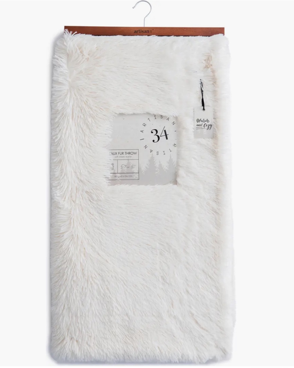 Blanket reg $30, on sale for $11! 

#LTKSaleAlert #LTKGiftGuide #LTKHome
