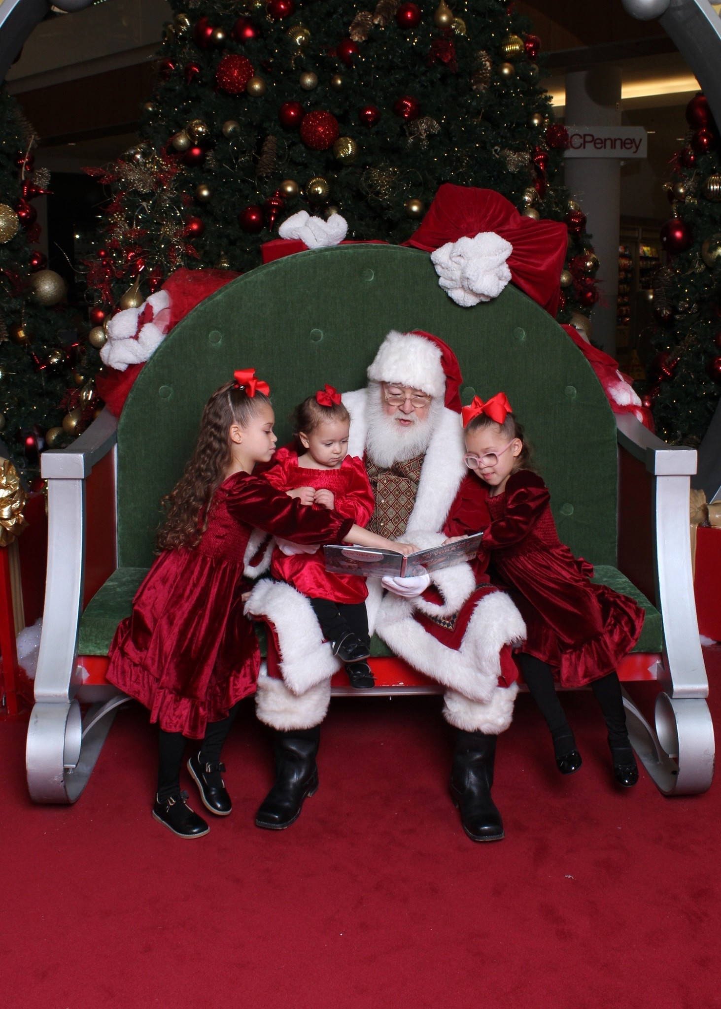 Happy Christmas Eve Eve! 🎄💫✨

Obsessed with their dresses! 😍👗

Also, their Fleece Lined Thick Microfiber Tights kept my daughters nice and warm for picture day! Highly recommend 🧦

#LTKHoliday #LTKdayinmylife #LTKGiftGuide