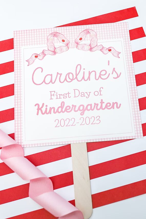 Pink First Day of School Handheld Sign / Personalized / Back - Etsy | Etsy (US)