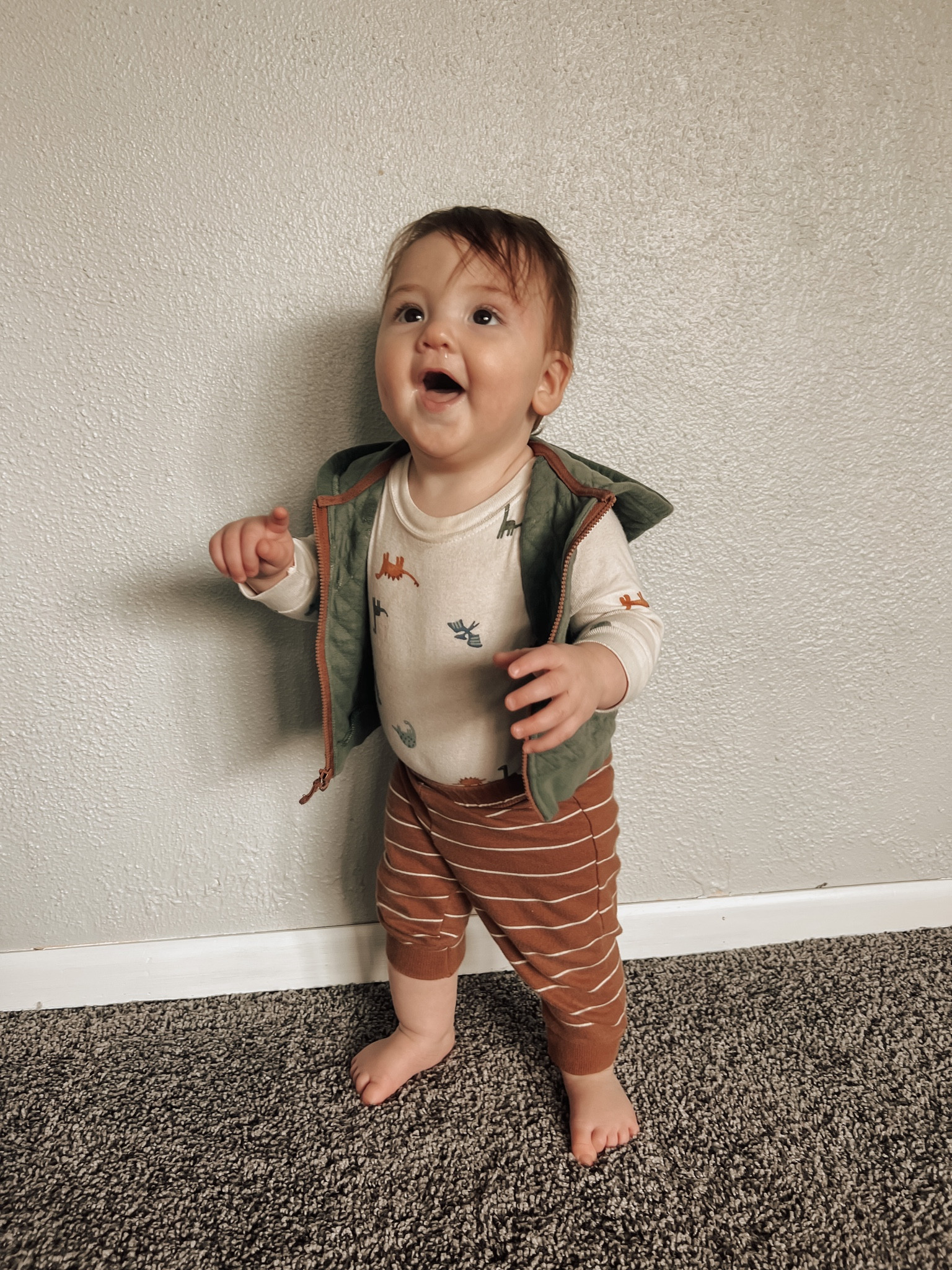 the cutest little neutral-toned dinosaur ‘fit! + it’s on Amazon 🙌🏼🛒🤎

#LTKkids #LTKbaby