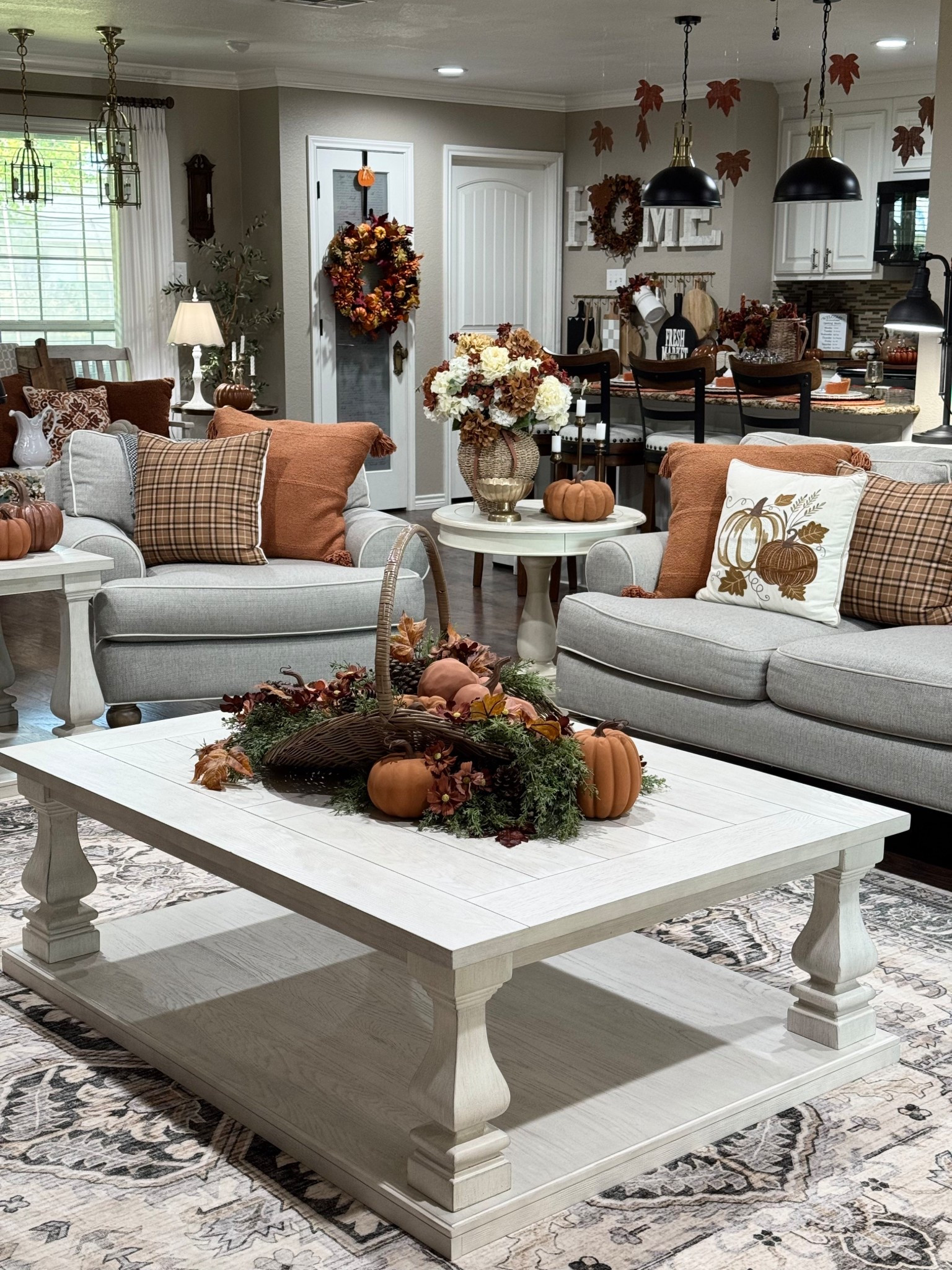 🍂 Fall Living Room Inspiration 2025 🍂

#LTKSeasonal #LTKHome