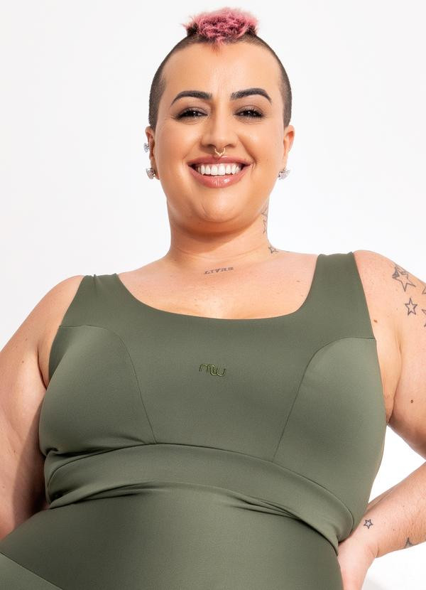 Top em malha suplex dupla de alta gramatura, compressão e qualidade. Com proteção UV50+. Possu... | Posthaus (BR)