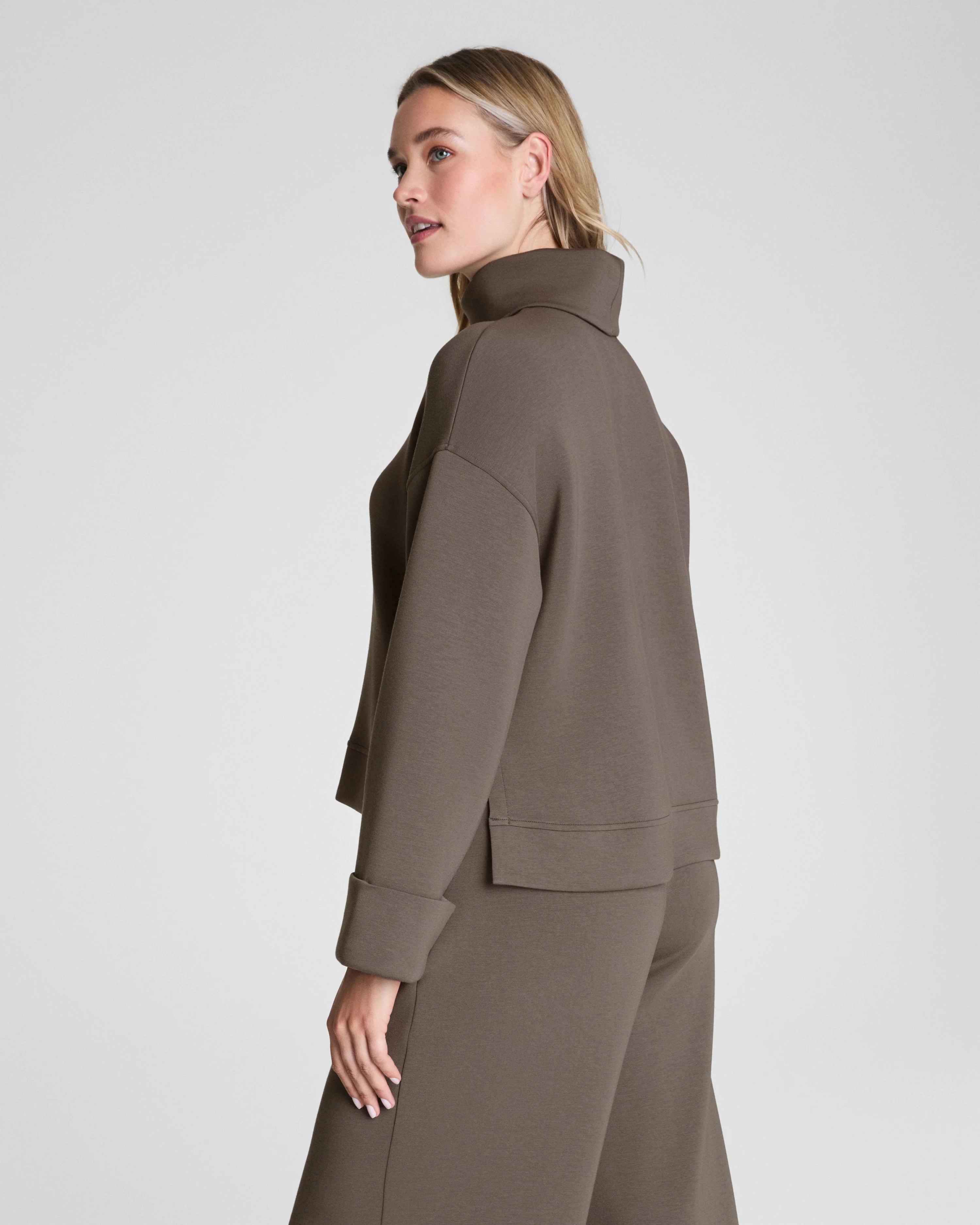 AirEssentials Turtleneck – Soft & Breathable | SPANX | Spanx