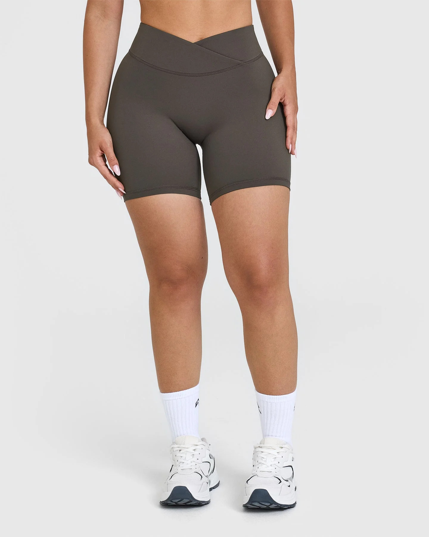 Unified Wrap Shorts 6" 
 Deep Taupe | Oner Active (UK / US)