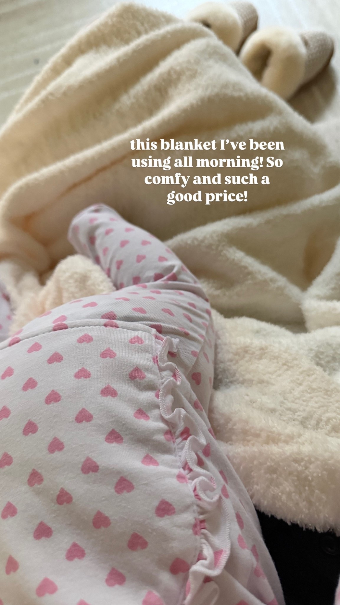 Such a comfortable blanket for a great price! Under $30 in rate for the living room, bedroom, nursery, anything! ￼

#LTKmomlife #LTKmorningroutine #LTKdayinmylife