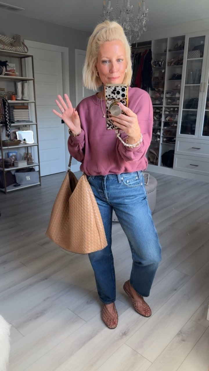 Top medium
Jeans sized down to a 2 run big)
Shoes Run big.