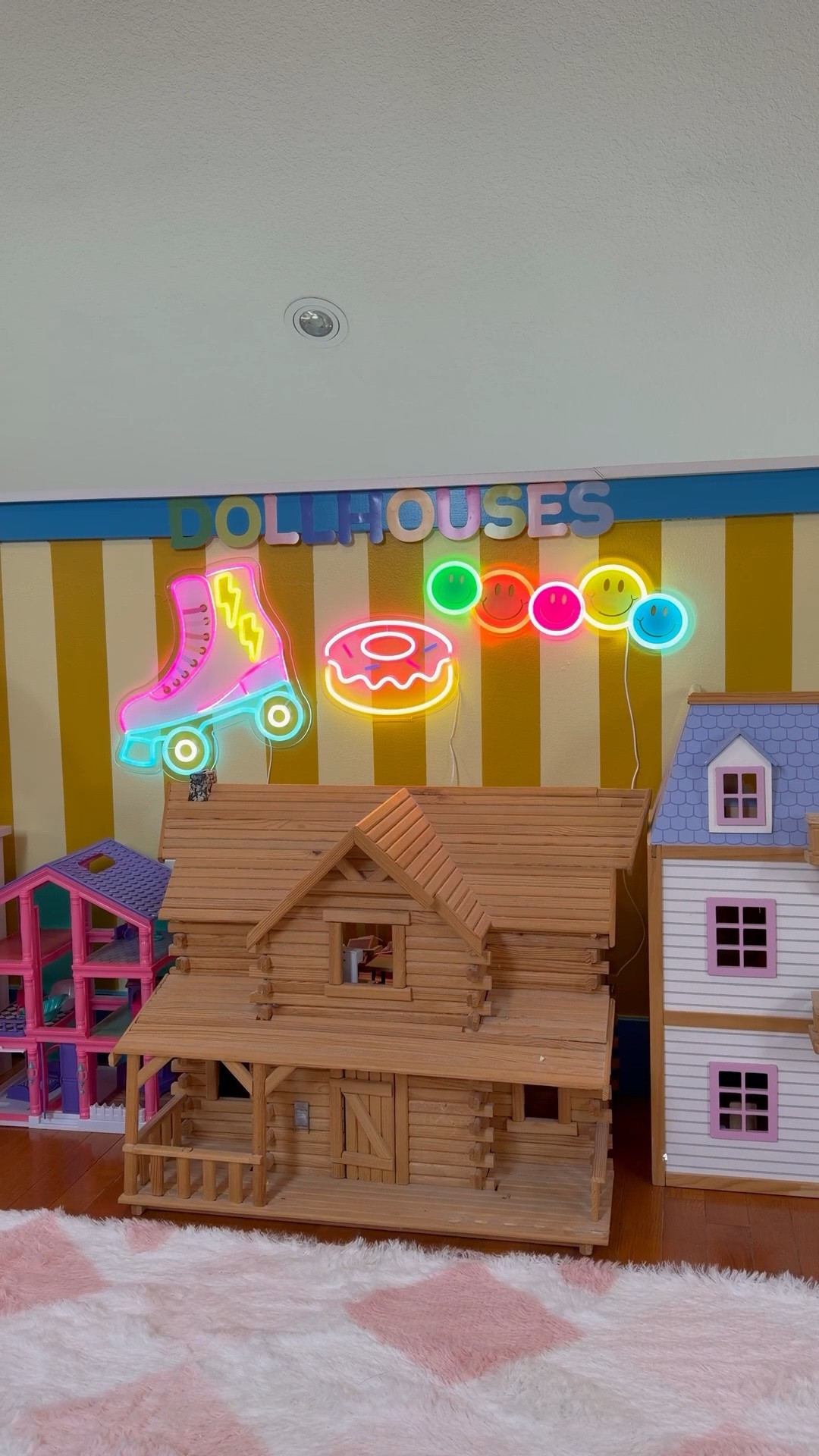 Toy Room: Neon Signs 

#LTKKids #LTKmomlife #LTKHome