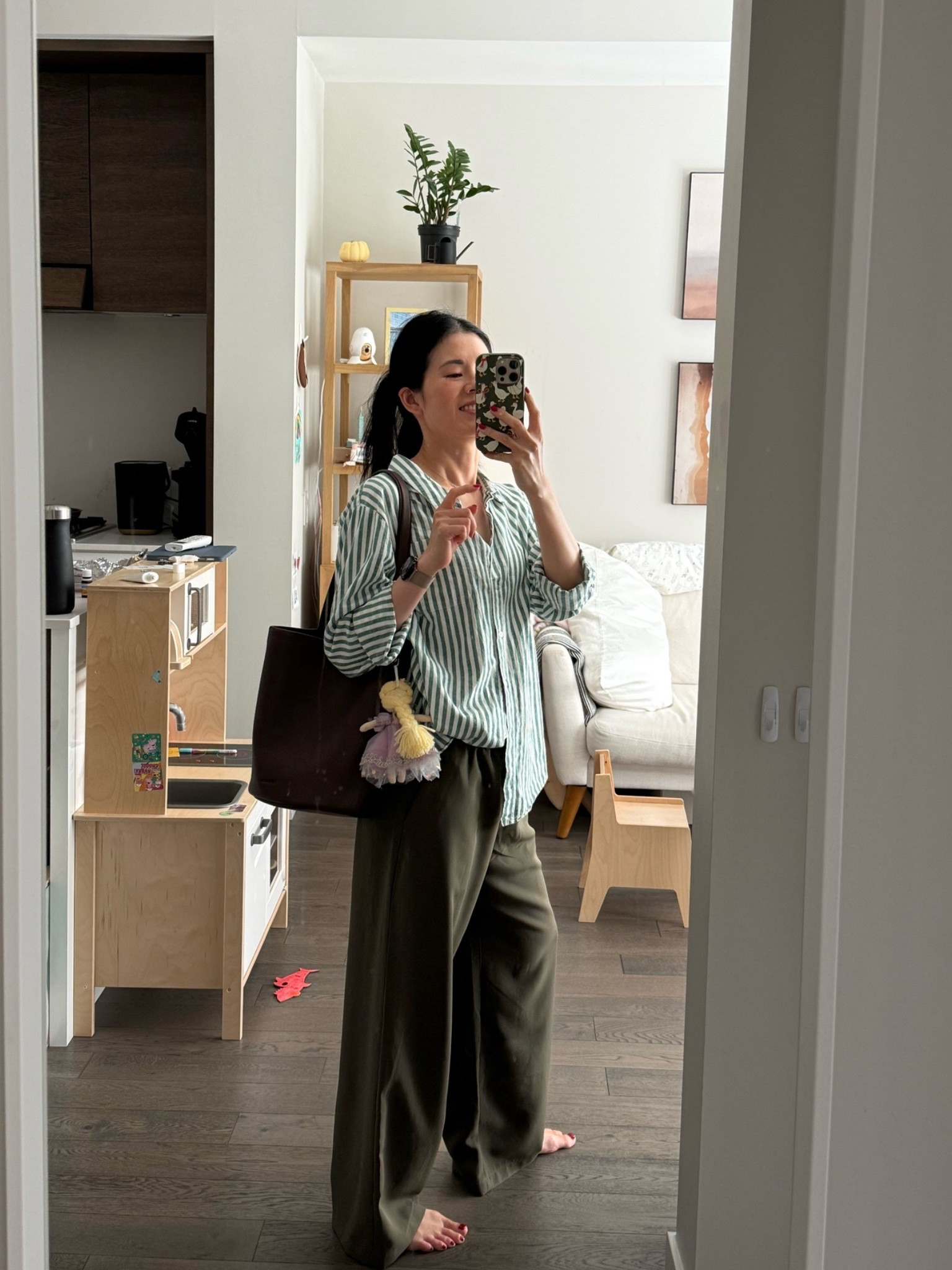Shirt: sezane. Sized up a lot to size 12
Pants: Gap. Petite and still too long so I had them hemmed. Tts

#LTKpetite #LTKcanada