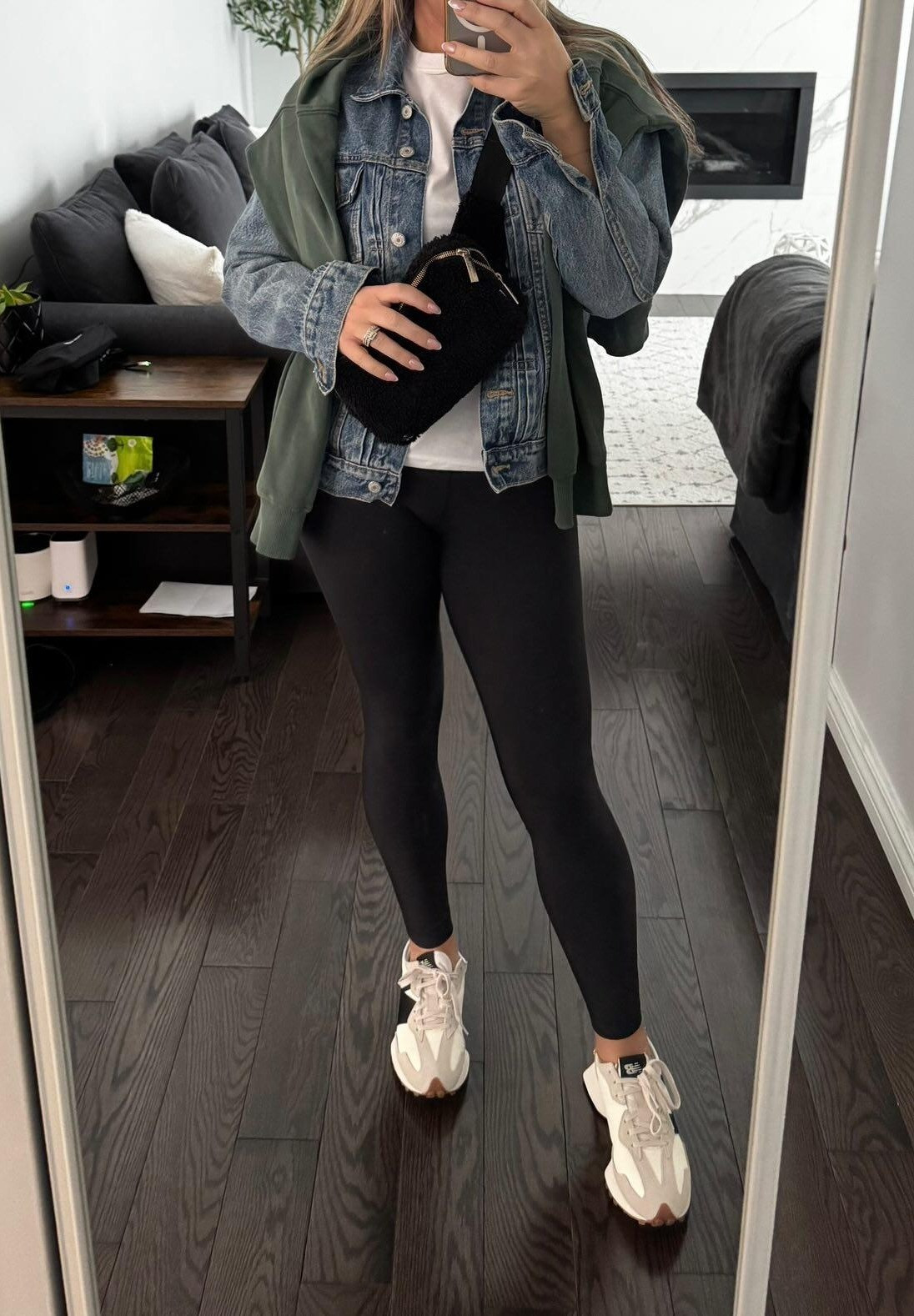 Airport outfit 

#LTKcanada #LTKsale #LTKstyletip