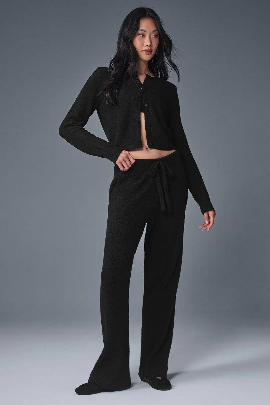 ALO | Snuggle Up Sweater Cropped Cardigan Top in Black, Size: Small | Alo Yoga