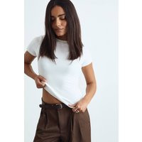 boohoo Women's Basic Short Sleeve Longline Fitted Top in White | Size: 8 | Boohoo.com (UK & IE)