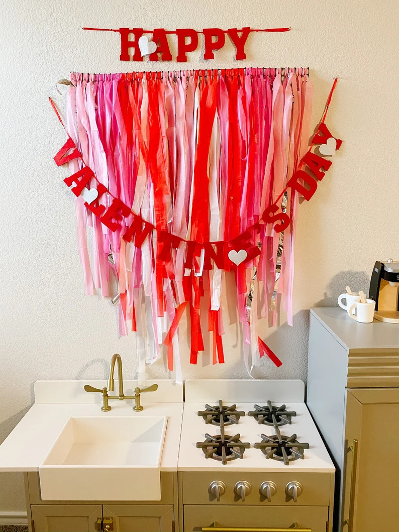 Mini Fringe Backdrop - Tablecloth Fringe Backdrop, Flagtape Backdrop, Fringe Backdrop, Birthday, ... | Etsy (US)