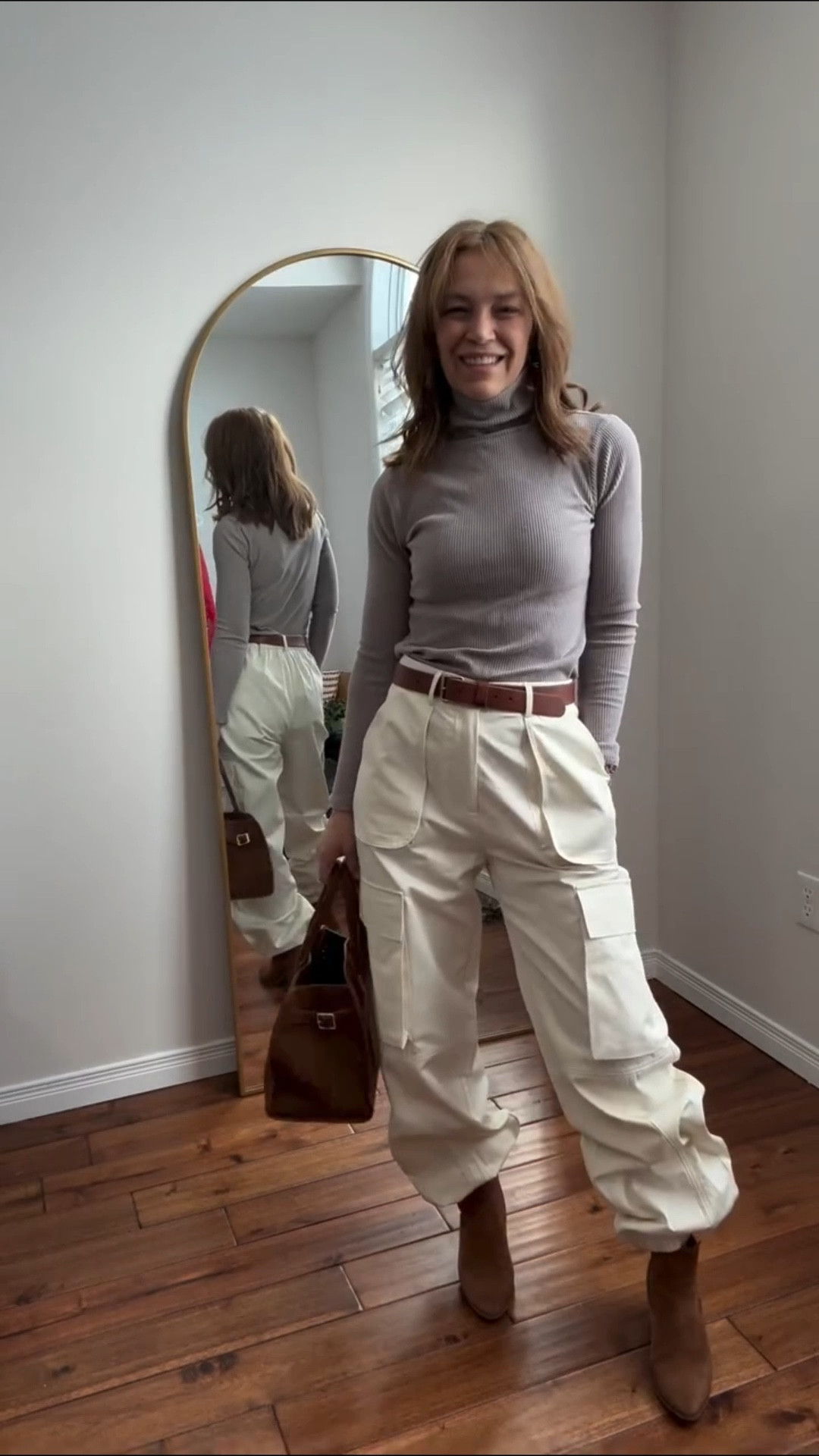 🤍 Elevated Everyday

Relaxed silhouettes. Refined details.
Proof that comfort can still look incredibly chic.

Spring style in cargo pants 🤍
Two ways to wear them:

🤎 Soft neutrals
🖤 Classic black

Which look is your favorite?

I’ve got a 20% OFF discount for you ✨
Use code: 20Lucia

Product SPU ID : 
🛍 Cargo Pants: 1UCAAND310
🛍 Jersey Urban Plain Zipper Turtleneck (5 colours): 115T-8R94A9

Effortless, comfortable, and perfect for spring.
Cargo pants/zipperturtleneck/springlook/springoutfit
 #stylewe, #stylewegal