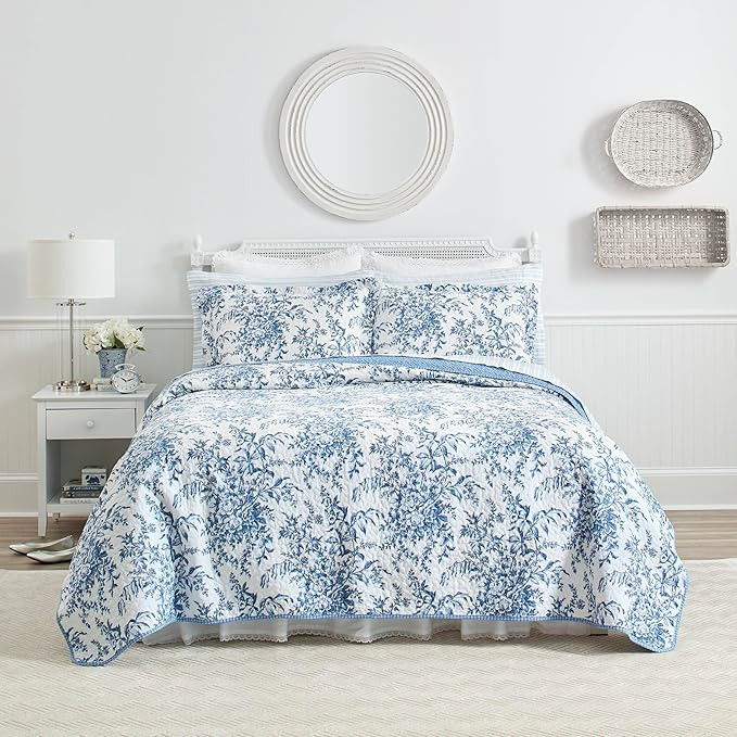 Laura Ashley Home - Queen Quilt Set, Reversible Cotton Bedding with Matching Shams, Lightweight H... | Amazon (US)