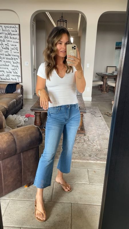 . Y’all sold out the Walmart raw hem jeans I shared a few weeks ago but one of you sent me these cute finds from Amazon! So dang good 💕
.
#founditonamazon #amazonfinds #amazonfashion #womensjeans #jeans #denim 

#LTKSaleAlert #LTKFindsUnder50 #LTKStyleTip