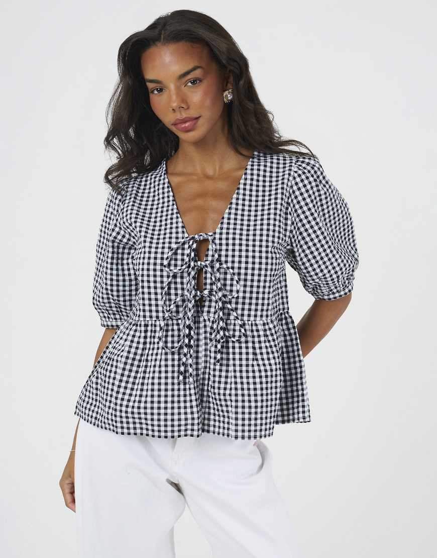 Brave Soul Short puff sleeve gingham tie front blouse in black | ASOS (Global)