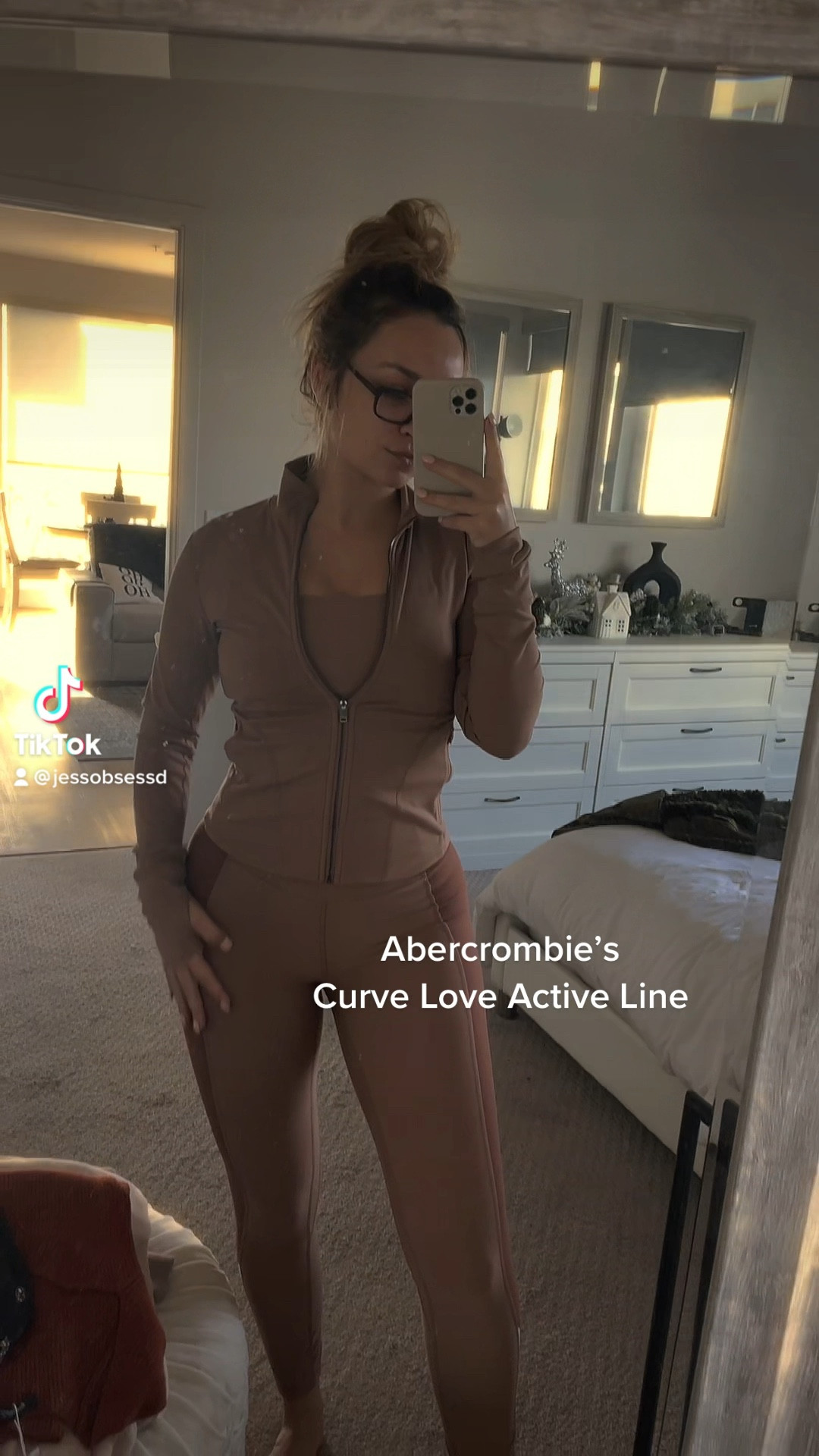I am OBSESSED with Abercrombie’s Curve Love Active wear omg 😍😍

#LTKunder50 #LTKGiftGuide #LTKunder100