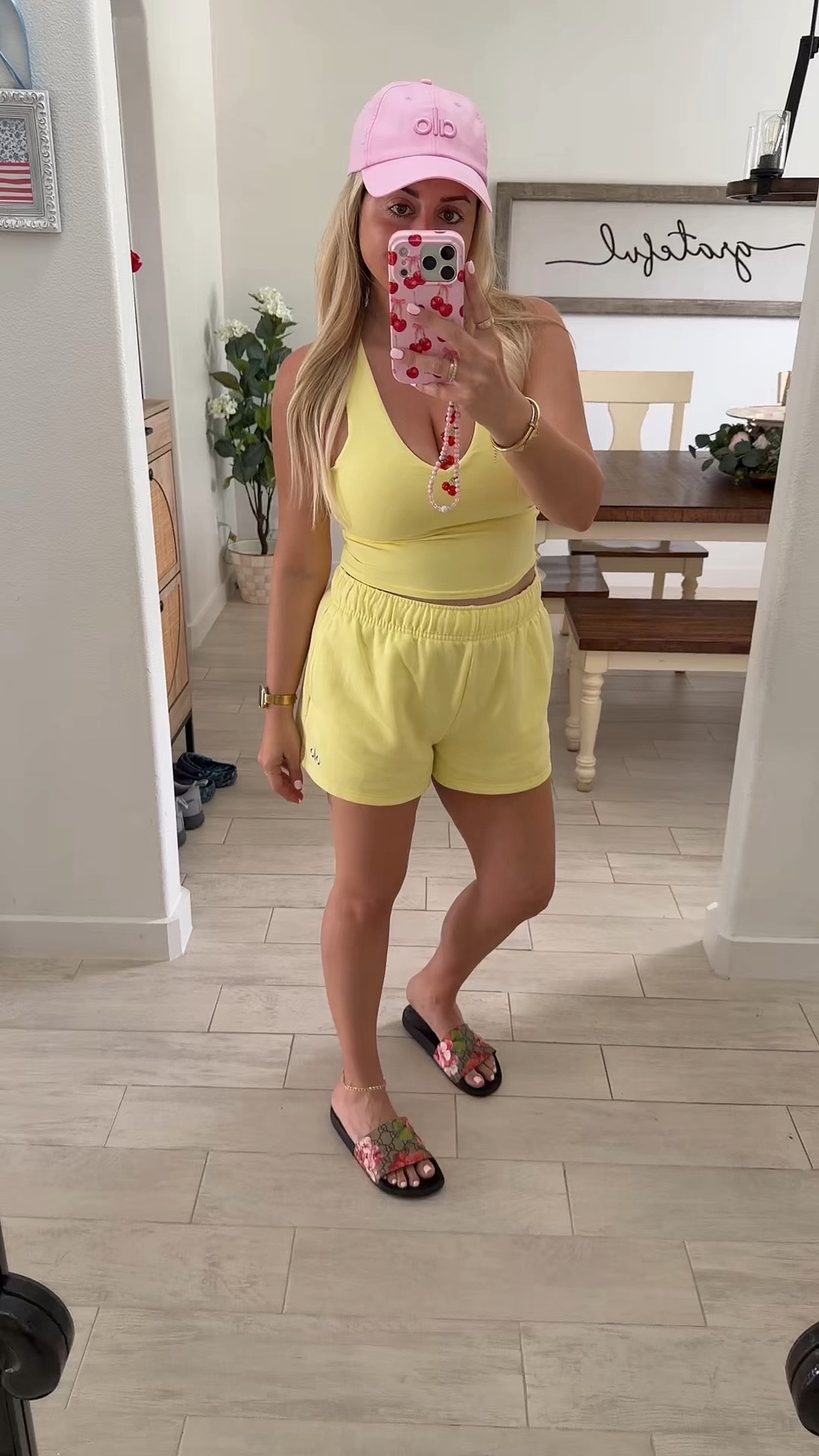 OOTD 
Alo sunshine set small
Gucci sandals 

#LTKootd