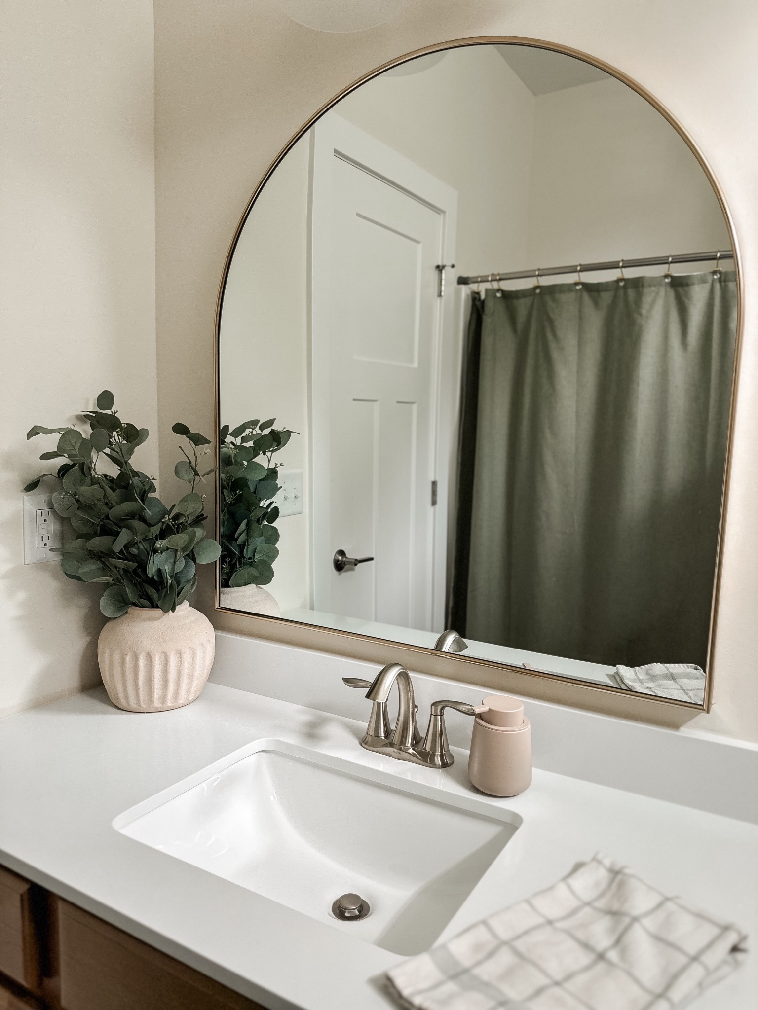 Modern bathroom decor | neutral decor | guest bathroom | Target bathroom | modern farmhouse | mid century modern | modern chic

#LTKHome #LTKFamily #LTKFindsUnder50