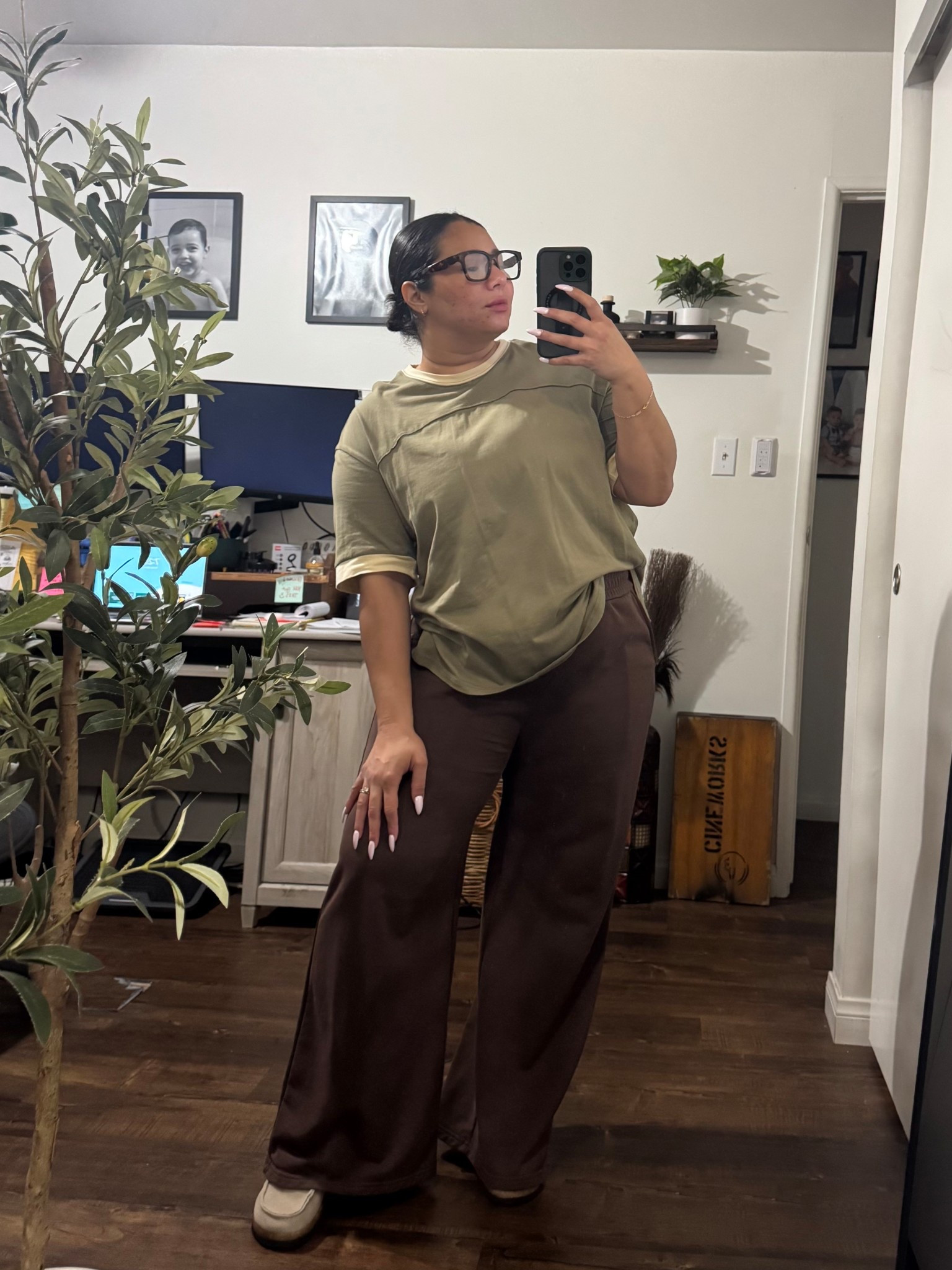 Today’s wfh outfit. Another warm day in Los Angeles and I love how lightweight and comfy this look is and I still feel out together.

Shirt- medium/ runs big / super comfortable 
Pants (from a matching set) - large/ super comfortable and tummy friendly 
Clogs- 8.5 / tts and comfortable 

Casual outfit 
Spring outfit 
WFH outfit 
Mom outfit 
Midsize outfit 
Curvy fashion 
Spring shirt 
Comfy outfit 
Spring shoes 


#LTKootd #LTKMidsize #LTKmomlife