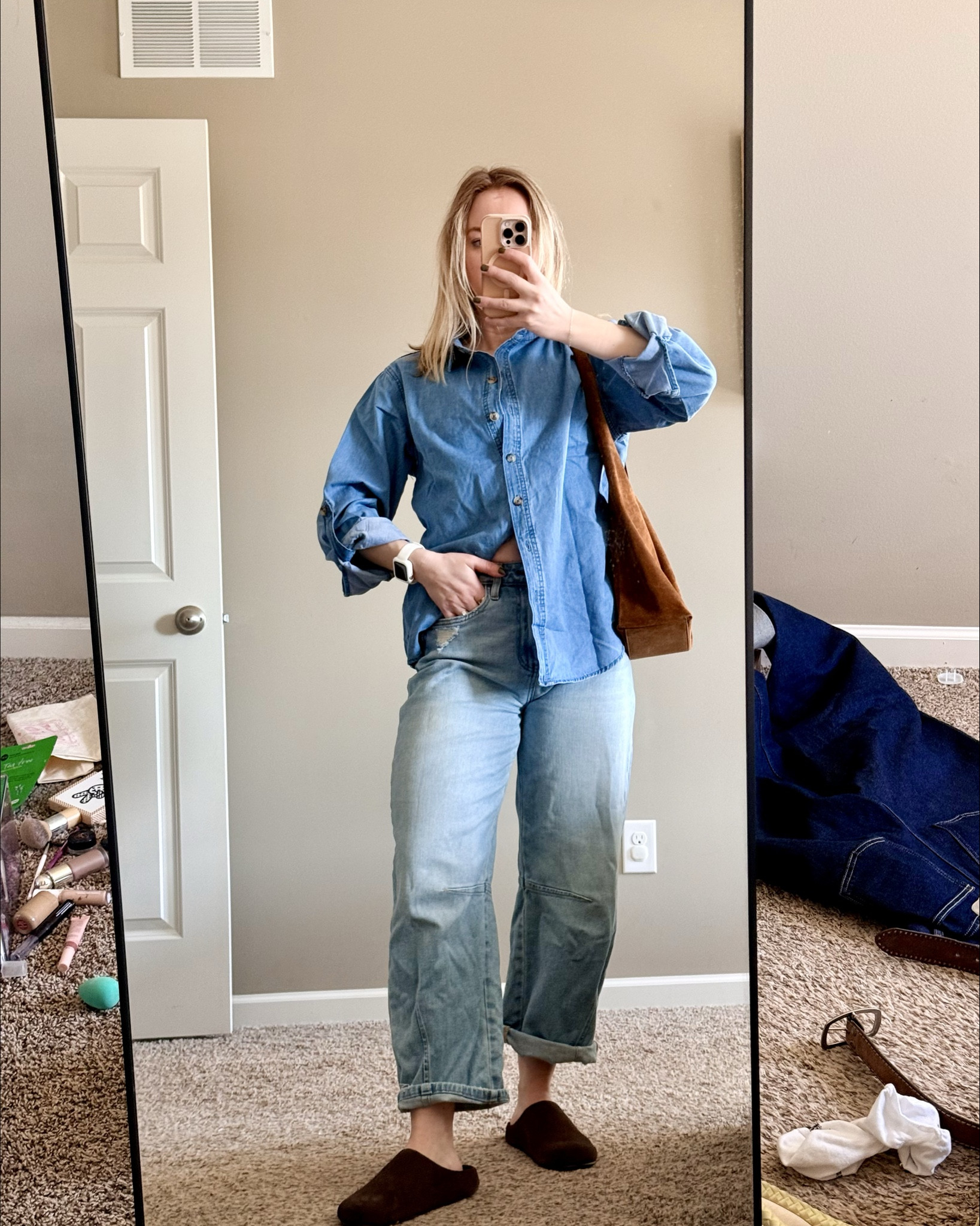 Denim on denim but make it easy

Oversized button down + relaxed jeans = the kind of outfit that always works. I like mixing washes so it doesn’t feel too matchy, then adding a simple bag to pull it together.

Search terms: denim on denim outfit, casual mom outfit, relaxed jeans outfit, everyday denim look, spring outfit ideas


#LTKootd #LTKFestival #LTKmomlife