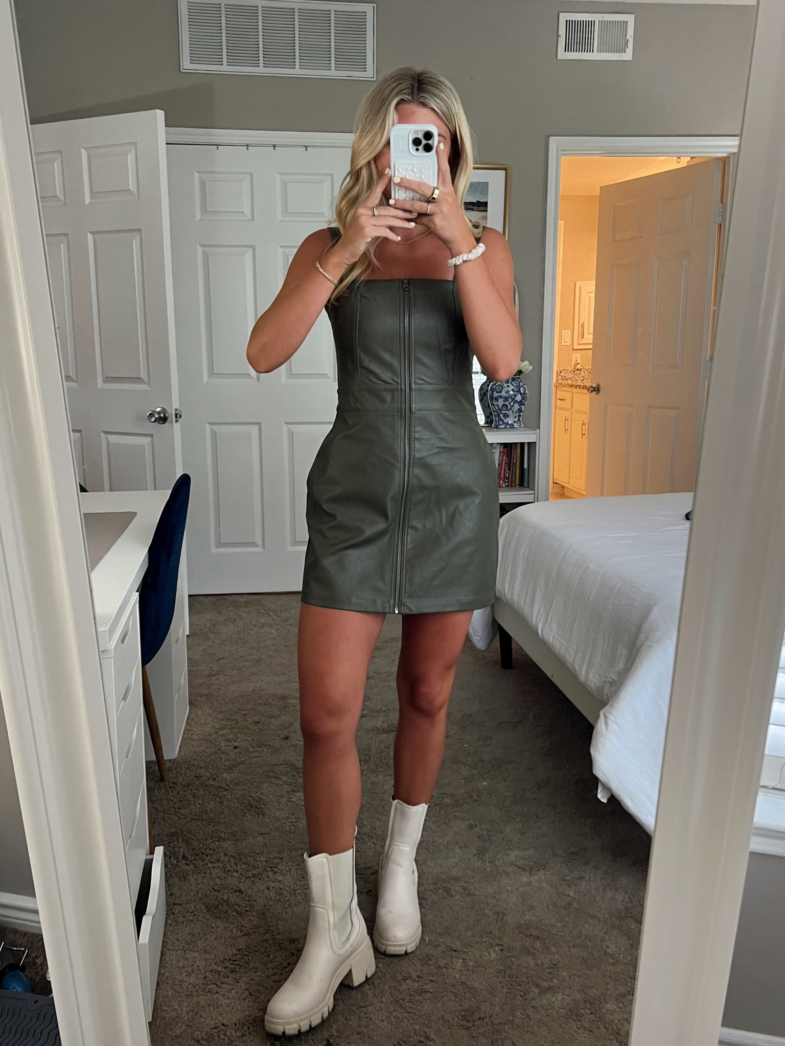 perfect leather dress for fall 🤌🏼