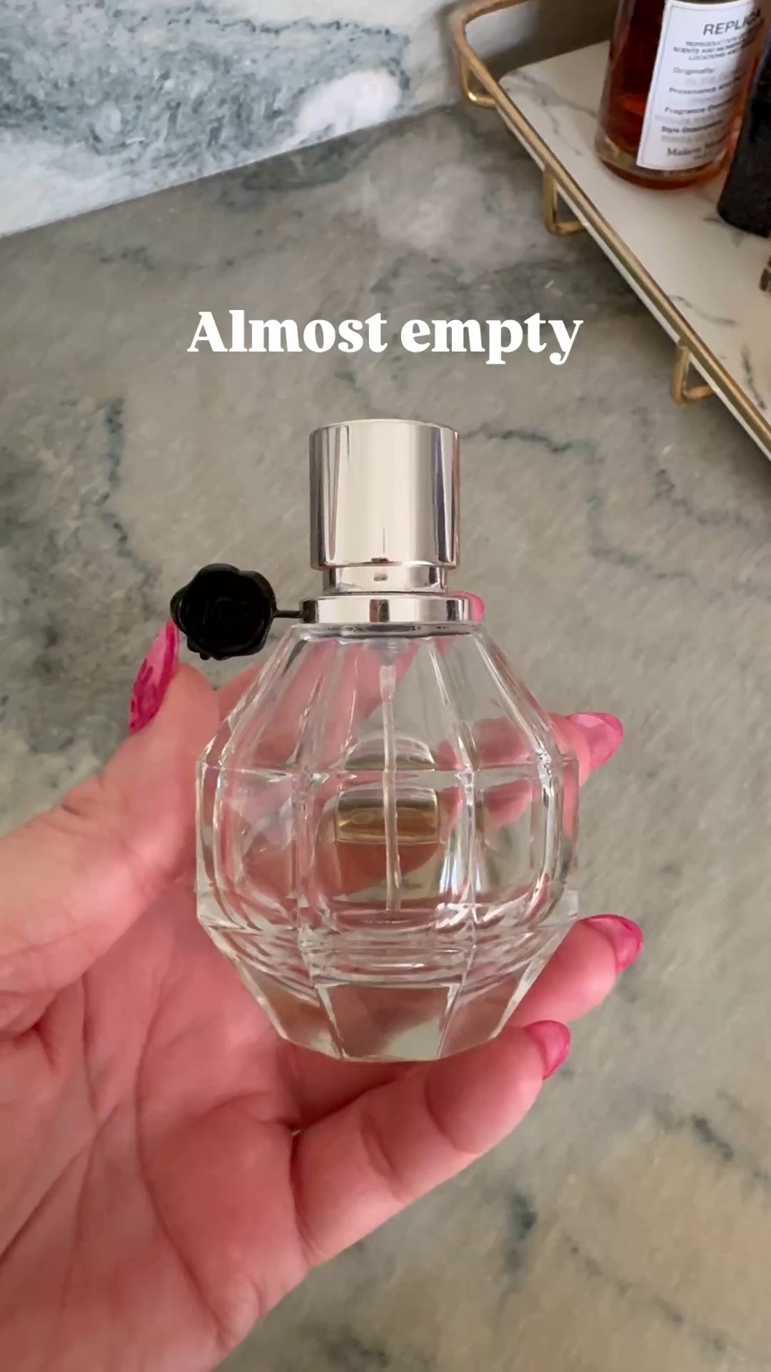 My most used scents

🔎 Perfume collection, spring scents, spring perfumes, summer perfumes, summer scents, winter scents, winter perfume, sweet perfumes, musky perfumes, feminine perfumes, designer perfumes, beauty reels, styled with bags