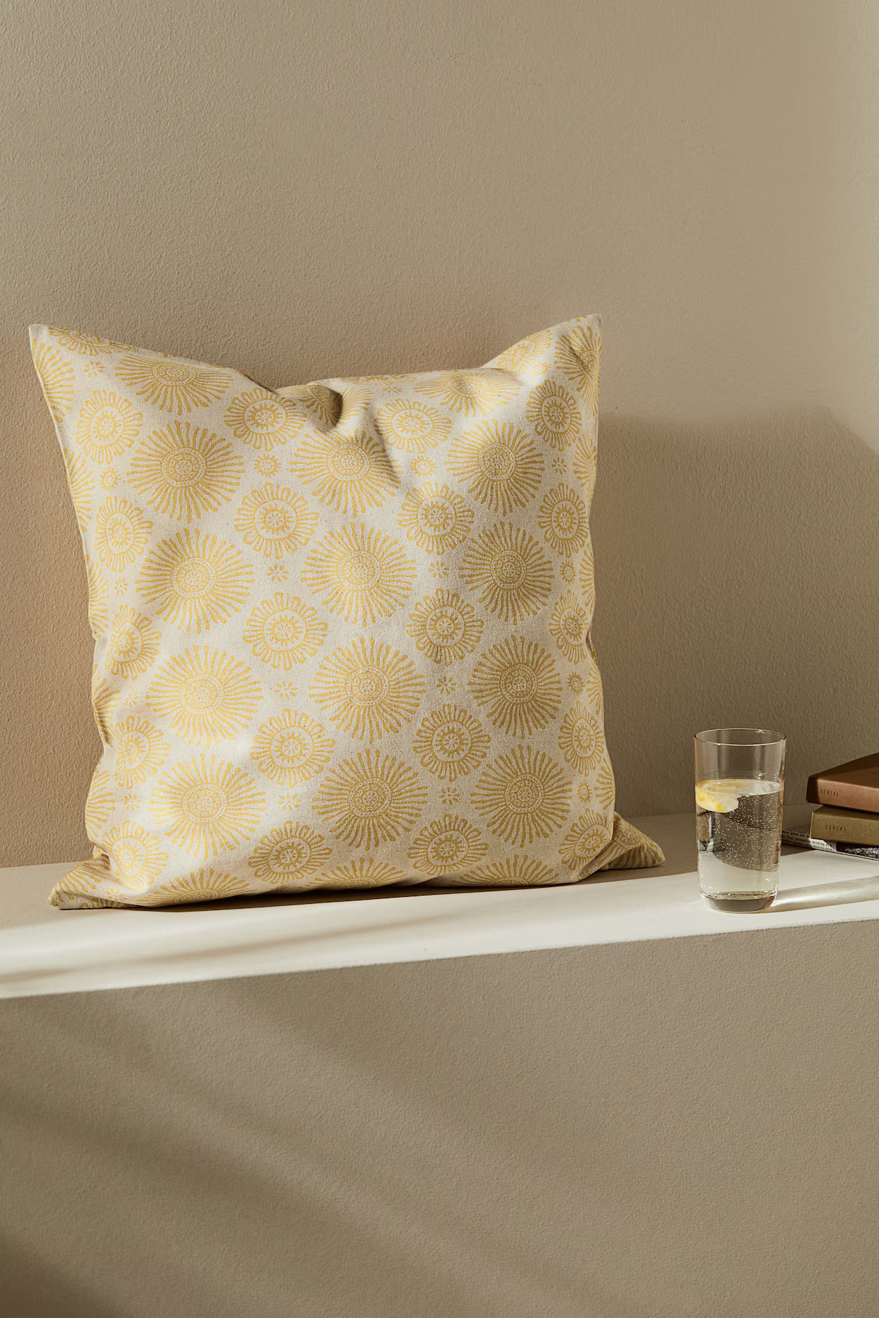 Gemusterte Kissenhülle - Gelb/Geblümt - Home All | H&M AT | H&M (DE, AT, CH, NL, FI)