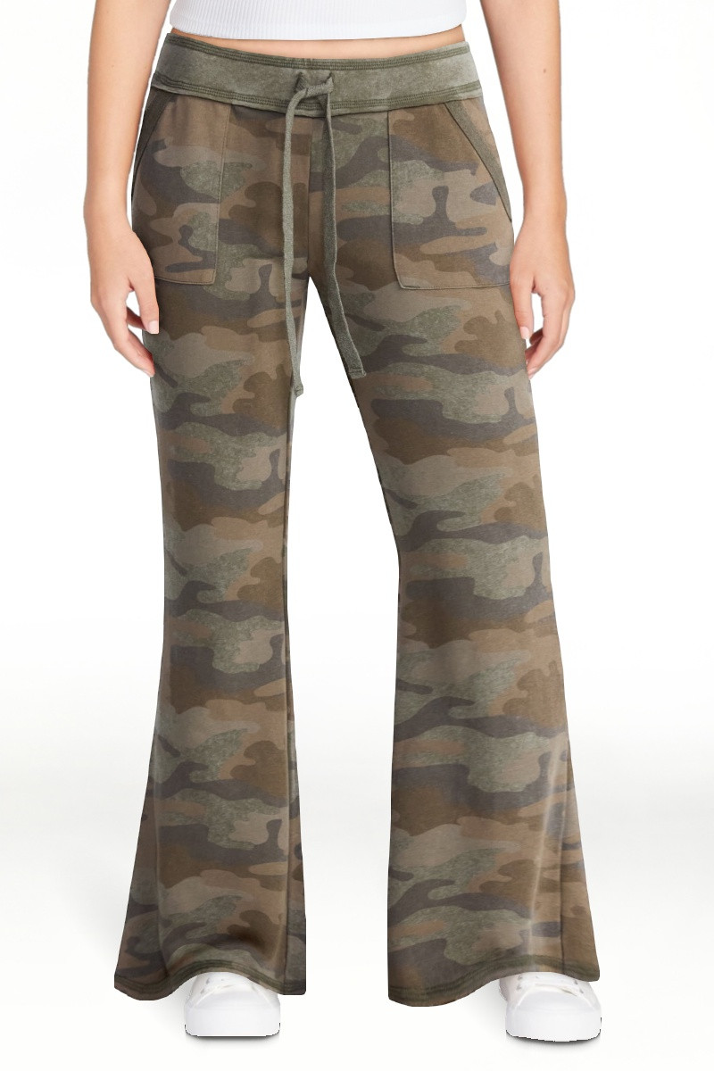 No Boundaries Flare Leg French Terry Pant, Women's Sizes XXS-XXL | Walmart (US)