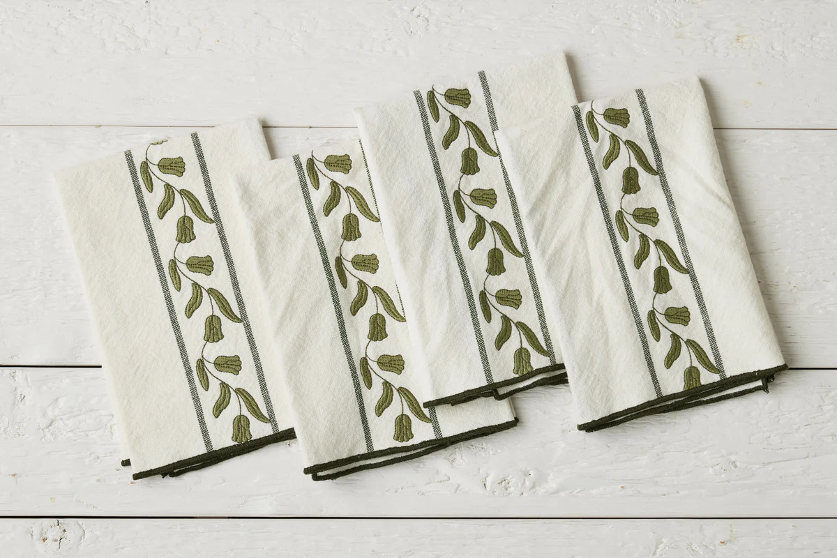 Dinner Napkins, Spruce Green Tulip, Set of 4 | etúHOME