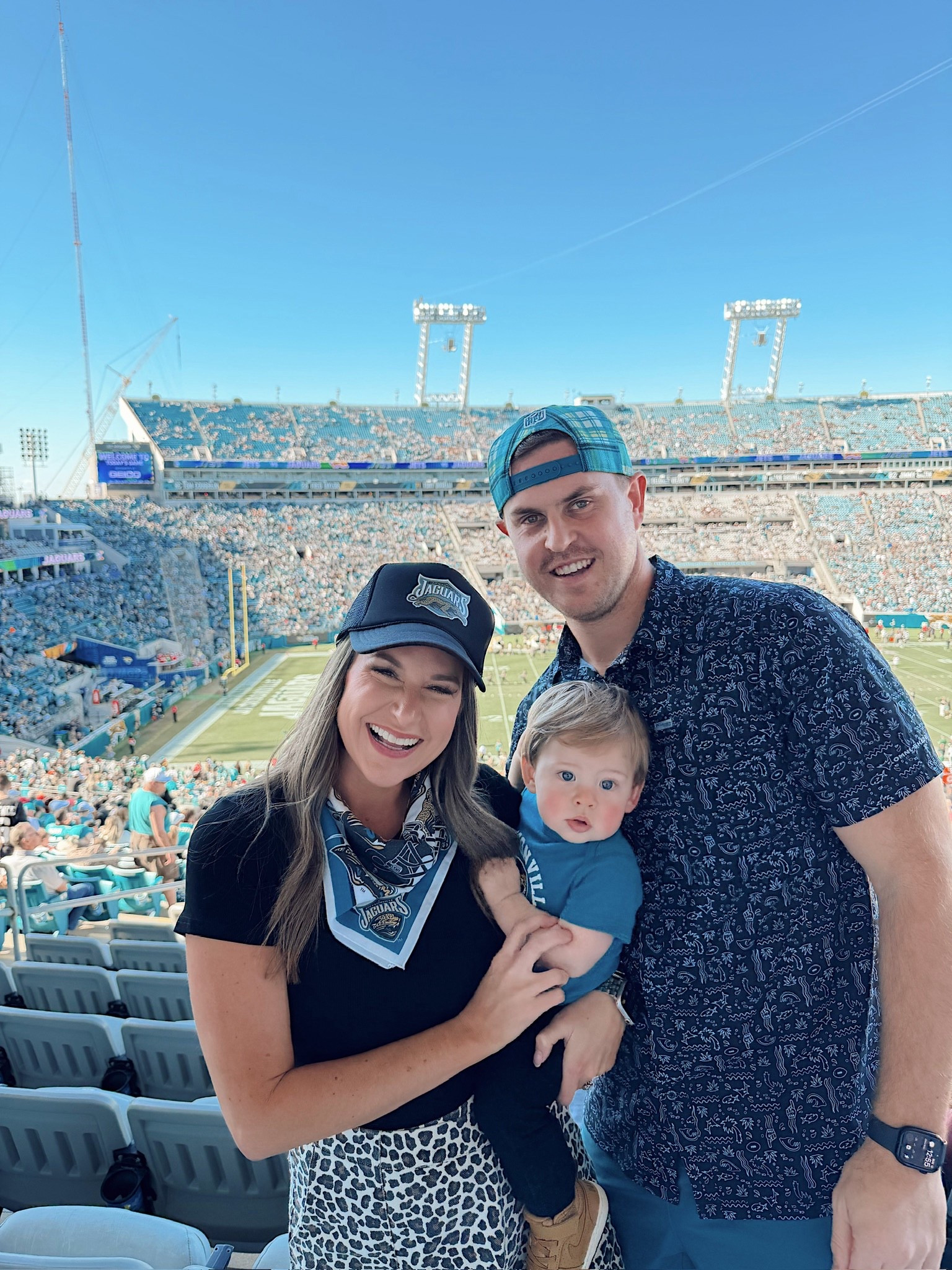 Jacksonville jaguars family game day outfits! nfl game day what to wear

#LTKBaby #LTKMens #LTKmomlife