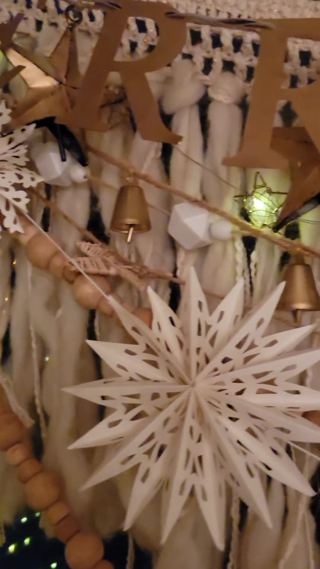 Christmas garland decor easy way to style any window.

#LTKParties
#LTKSaleAlert
#LTKCyberWeek

#LTKSeasonal #LTKHome #LTKHoliday