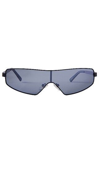 Ventura Polarized Sunglasses in Matte Black And Grey | Revolve Clothing (Global)