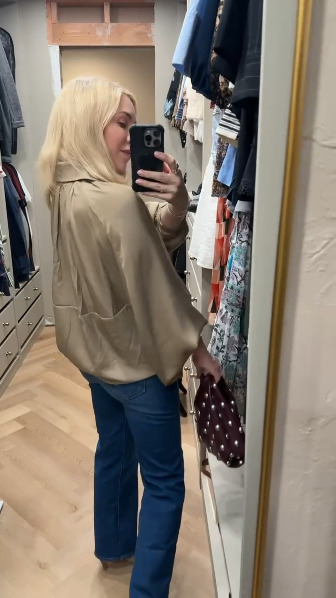 Chloe vibes top but make it Amazon 
Mother jeans 
#ltkitbag
#ltkshoecrush

#LTKFindsUnder50 #LTKdayinmylife #LTKvlog