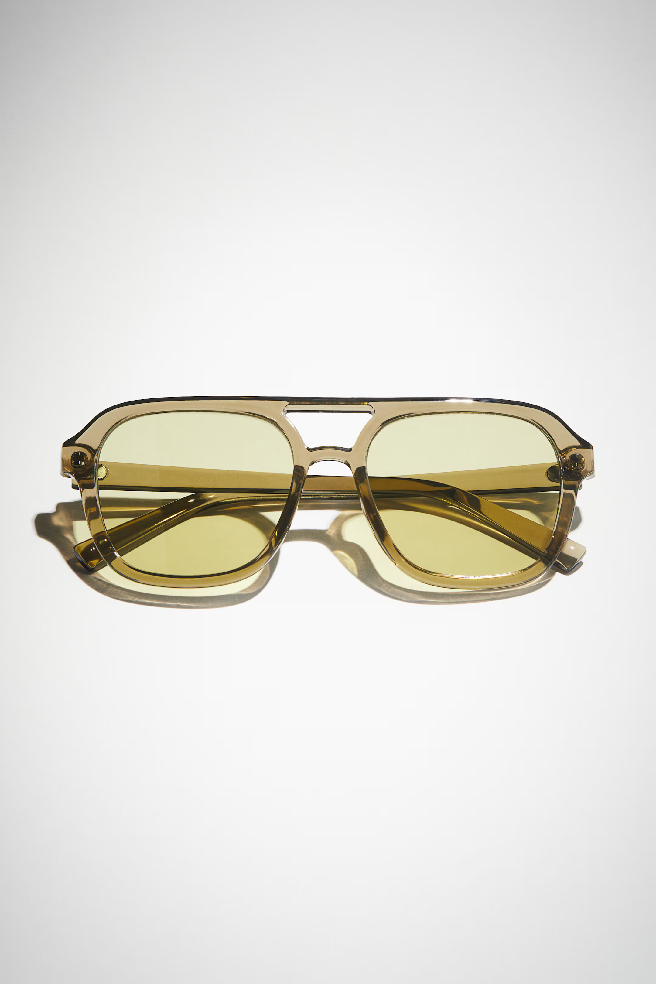 Sunglasses | H&M (UK, MY, IN, SG, PH, TW, HK)