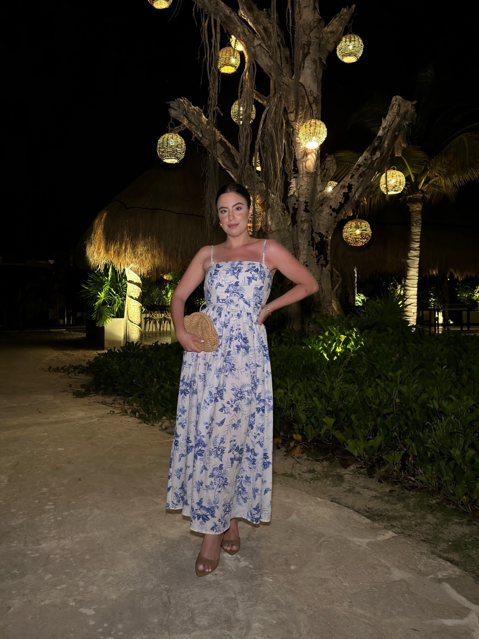 Looking for the perfect dress to wear this Summer? This floral belted mini dress is definitely a favorite! Paired it with nude heels, handmade clutch and gold earrings.
#resortwear #petitefashion #summerlooks #travelwardrobe

#LTKSeasonal #LTKStyleTip #LTKShoeCrush