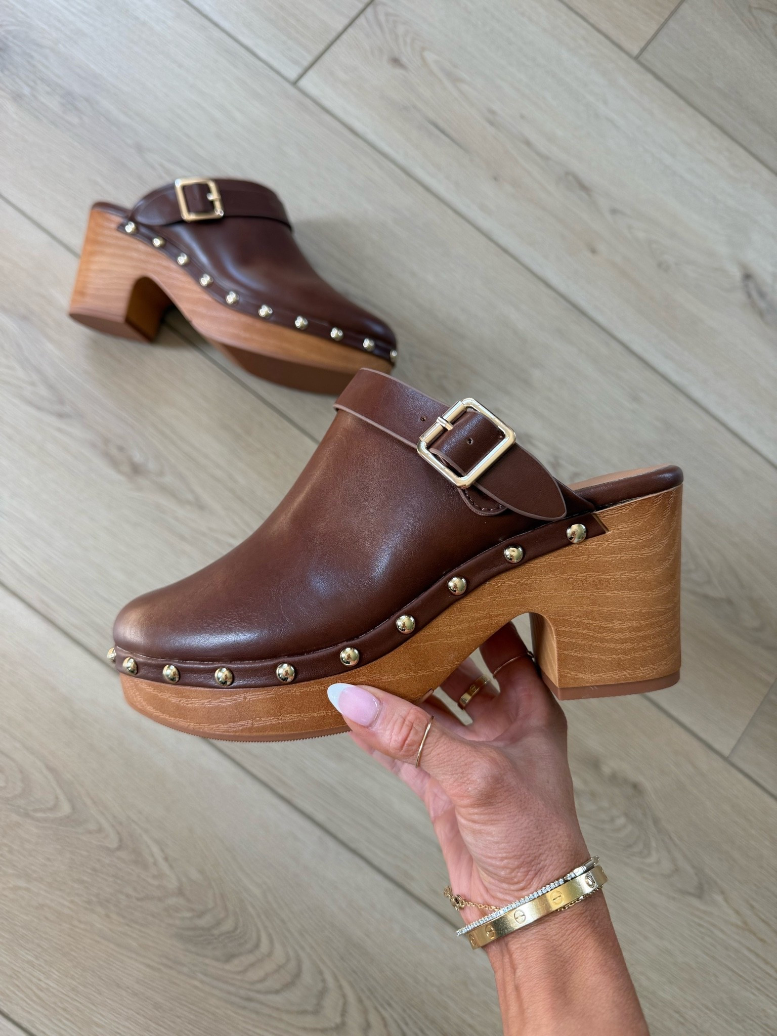 Okay, these clogs are a MUST HAVE this season😍👏🏼

#LTKootd #LTKPetite #LTKSeasonal