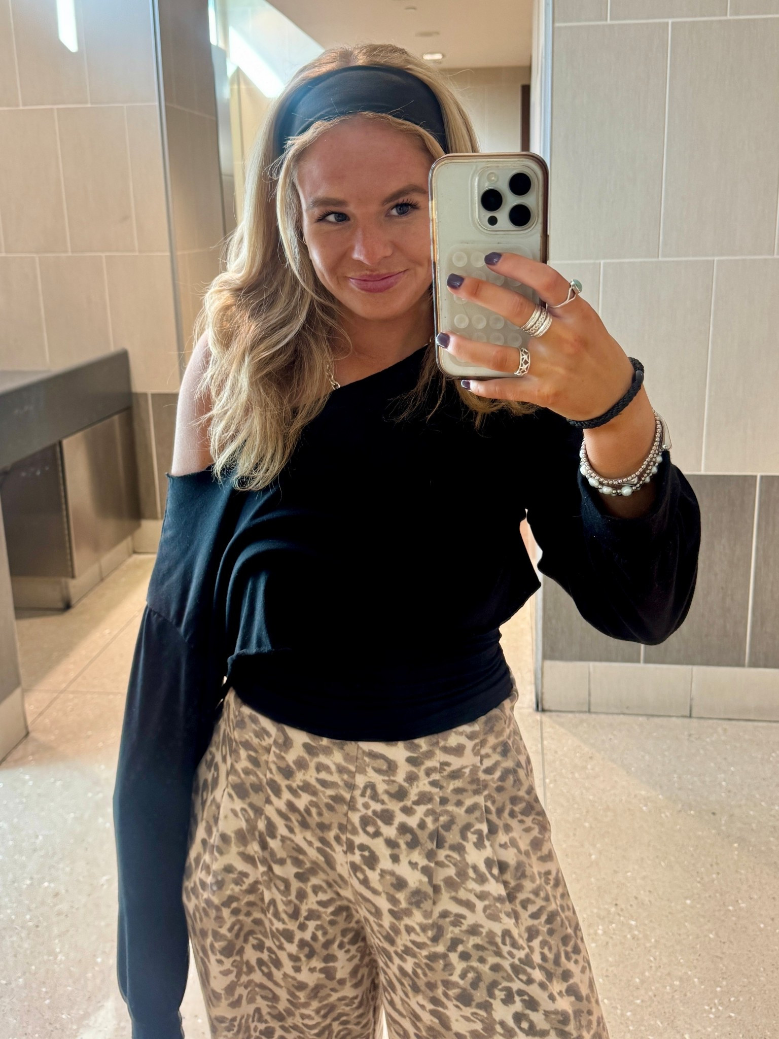 Airport outfit! 🖤

#LTKStyleTip #LTKSeasonal