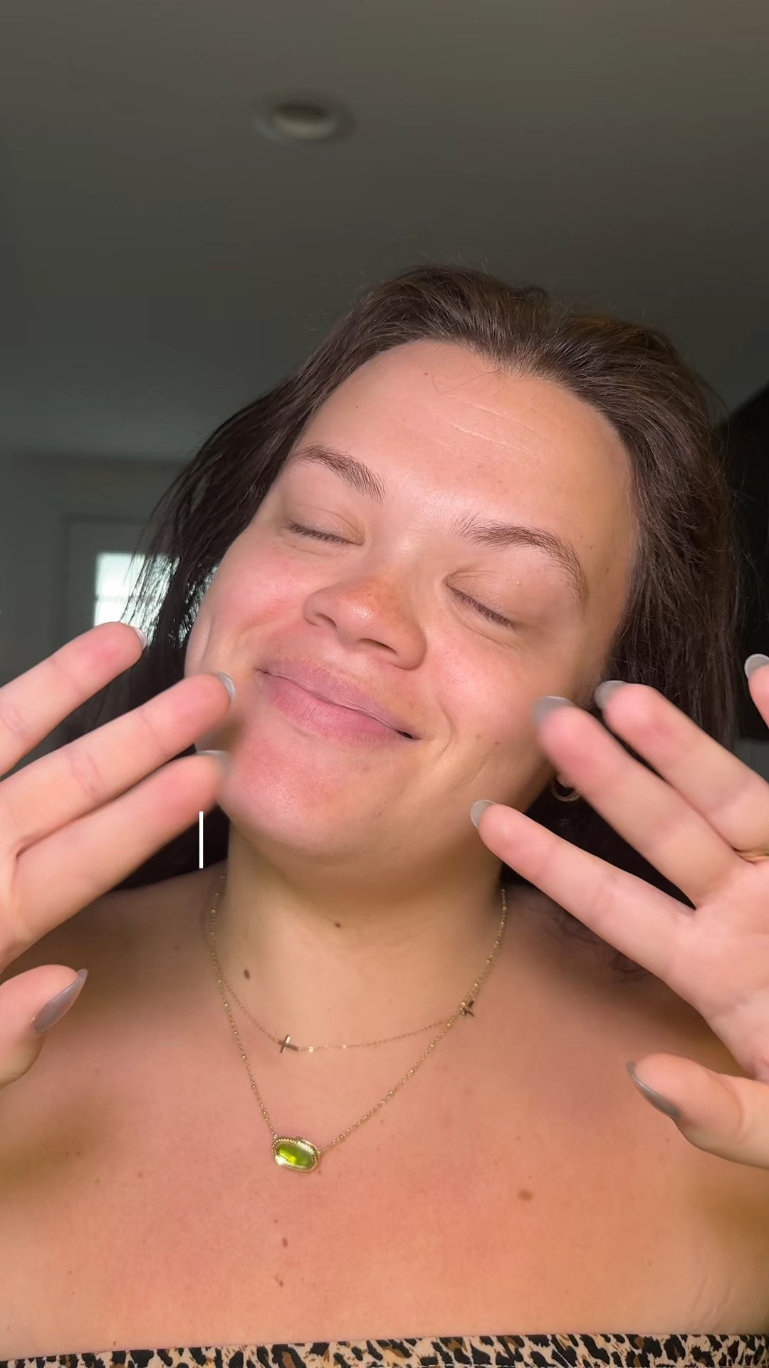 Do my face w me

#LTKselfcare