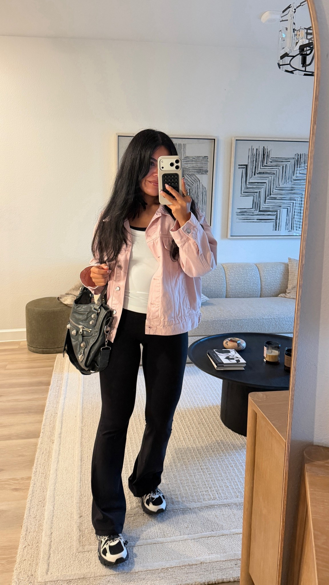 Wore to gym! Size 4 leggings and tank, love it for warm weather layering 💓