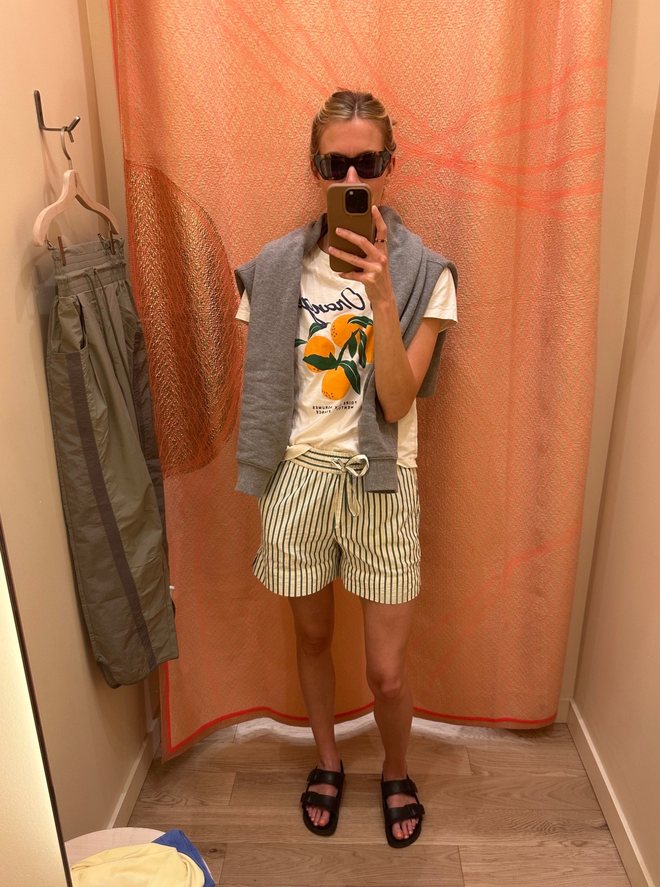 arrived in Palm Springs early…so shopping it is! can’t remember the last time I’ve aimlessly browsed in stores since having kids 😆

#LTKdayinmylife #LTKTravel #LTKmomlife