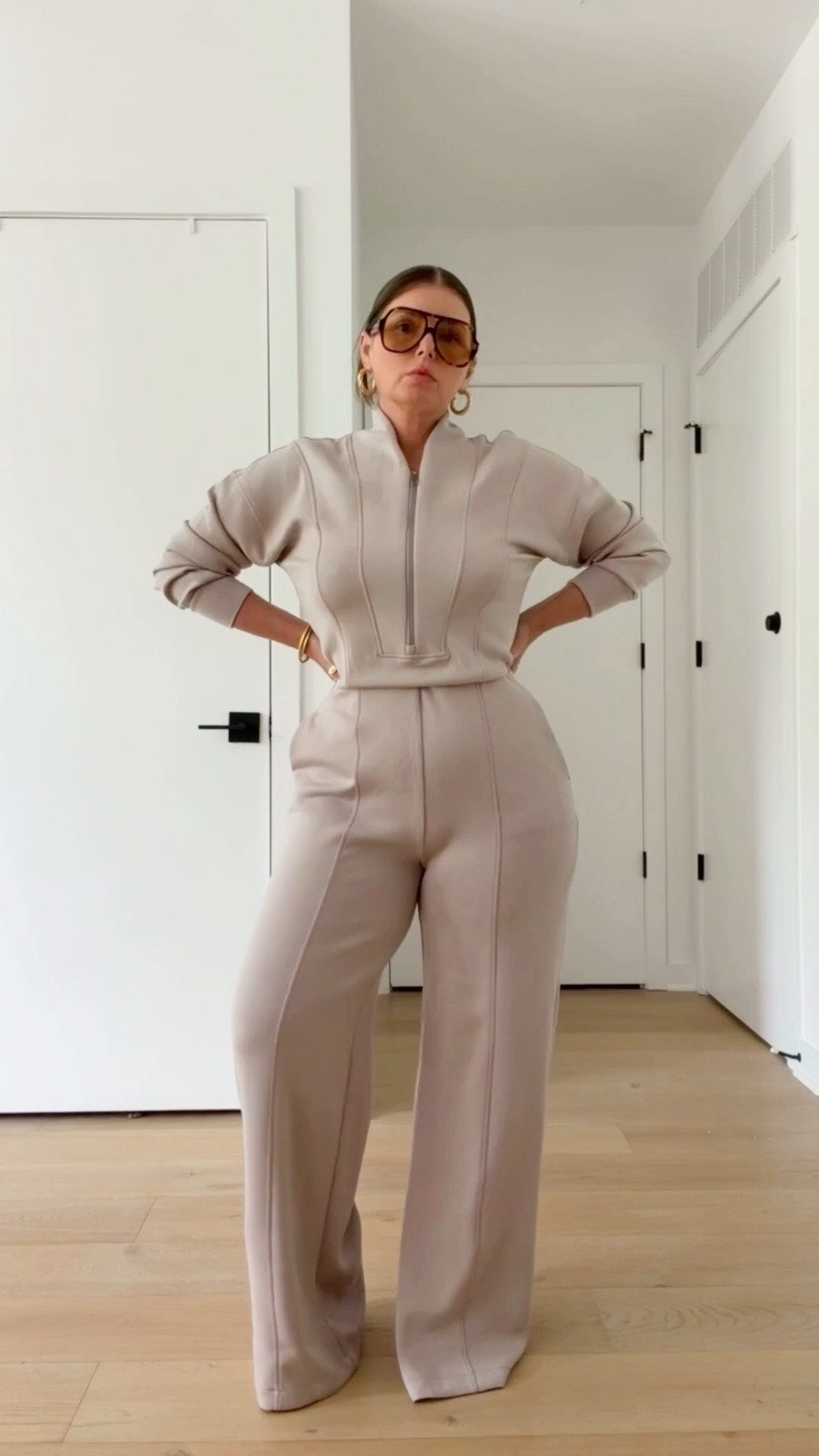 You know we love our @spanx AirEssentials jumpsuits and we have new styles just in time for Fall!

Fit is true size. Petite, regular & tall lengths available so all the girls are covered!

& the backside has an elastic band you can pull down to go potty. #spanxpartner