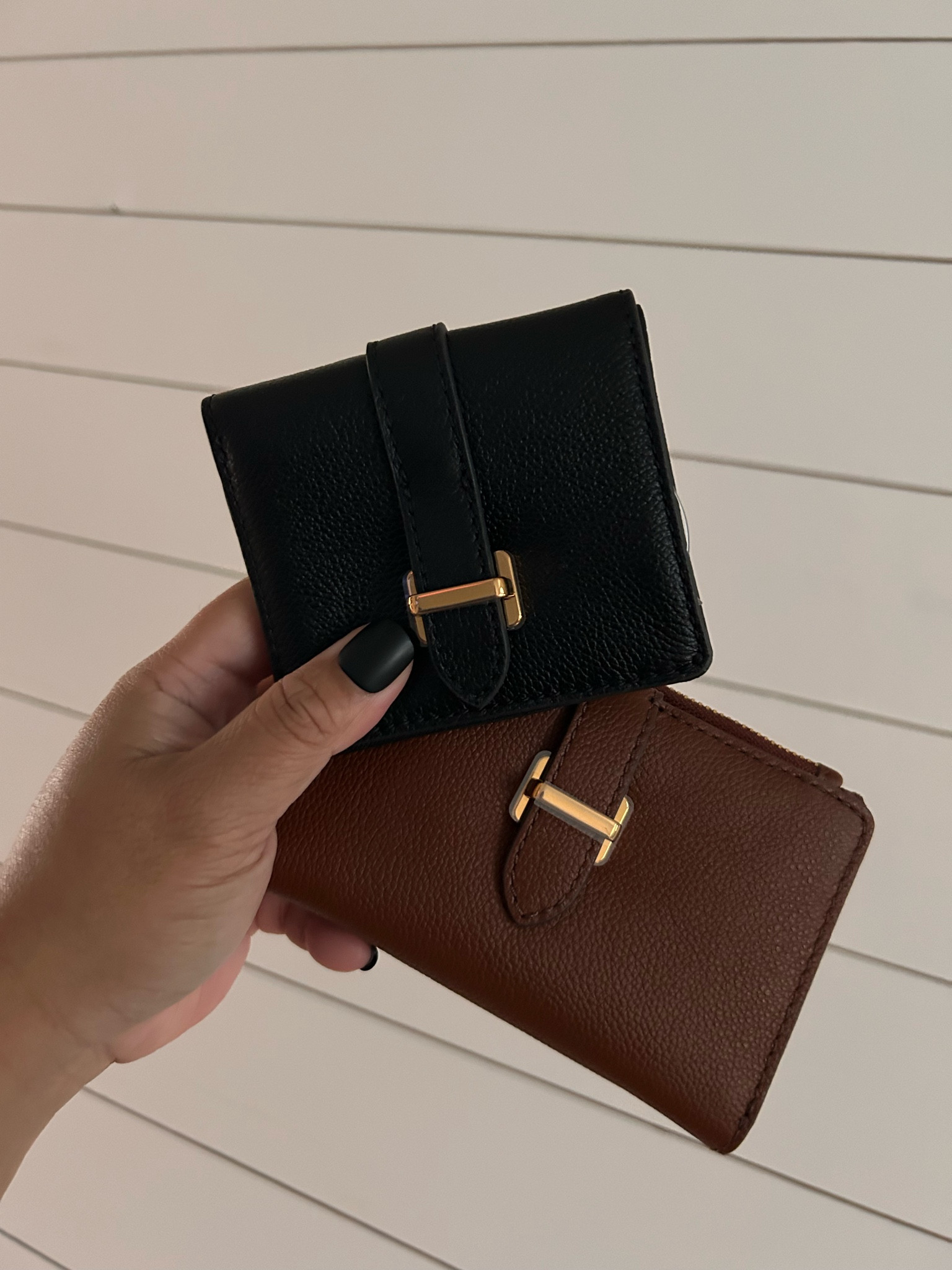 The perfect minimalist, leather wallet exists ✨ Both are currently 70% off!

#LTKFindsUnder50 #LTKSaleAlert #LTKCyberWeek