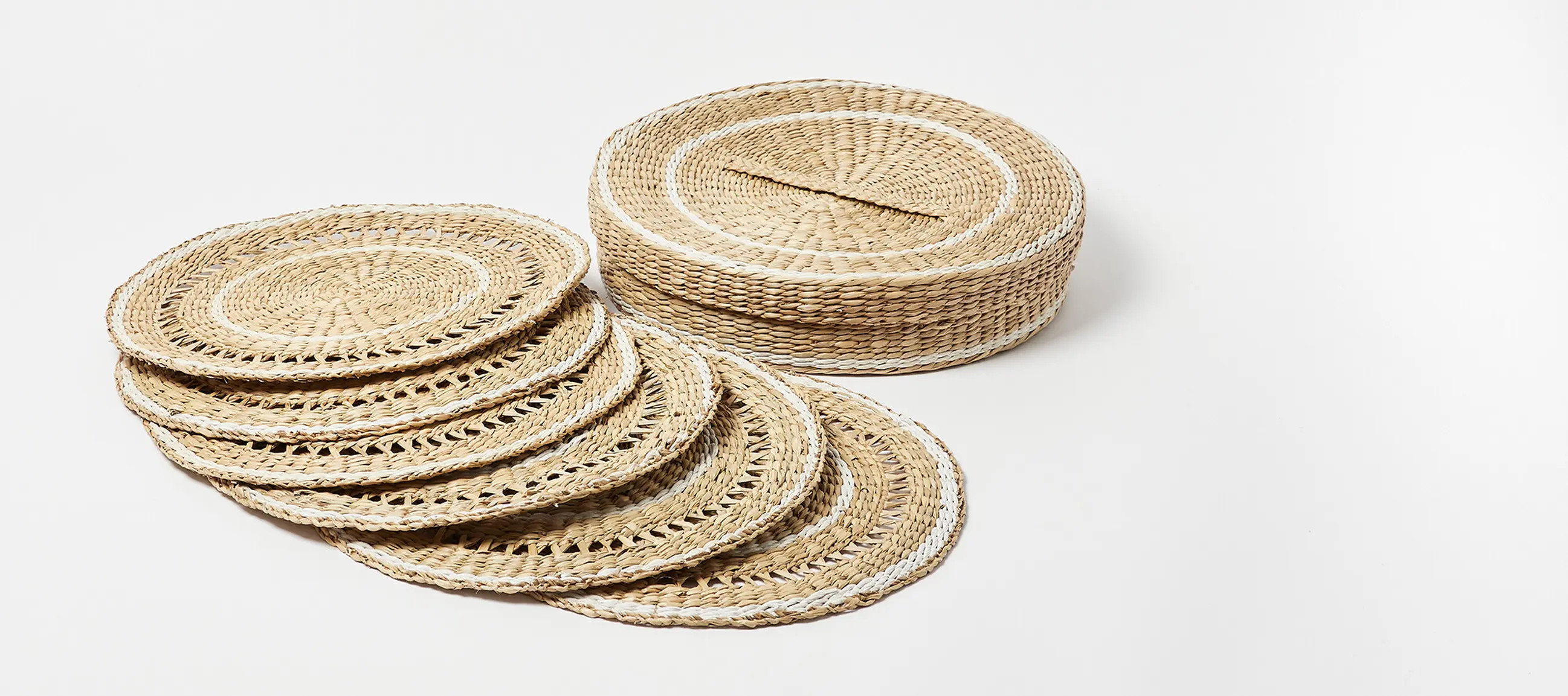 Natural Seagrass Placemats & Basket Set of Six | Oliver Bonas | Oliver Bonas (Global)