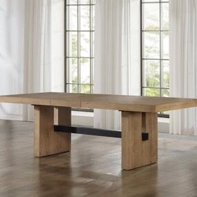 Dining Room table with leaf

Modern and timeless dining room table. Has a leaf- can seat up 10



#LTKHome #LTKSaleAlert #LTKU