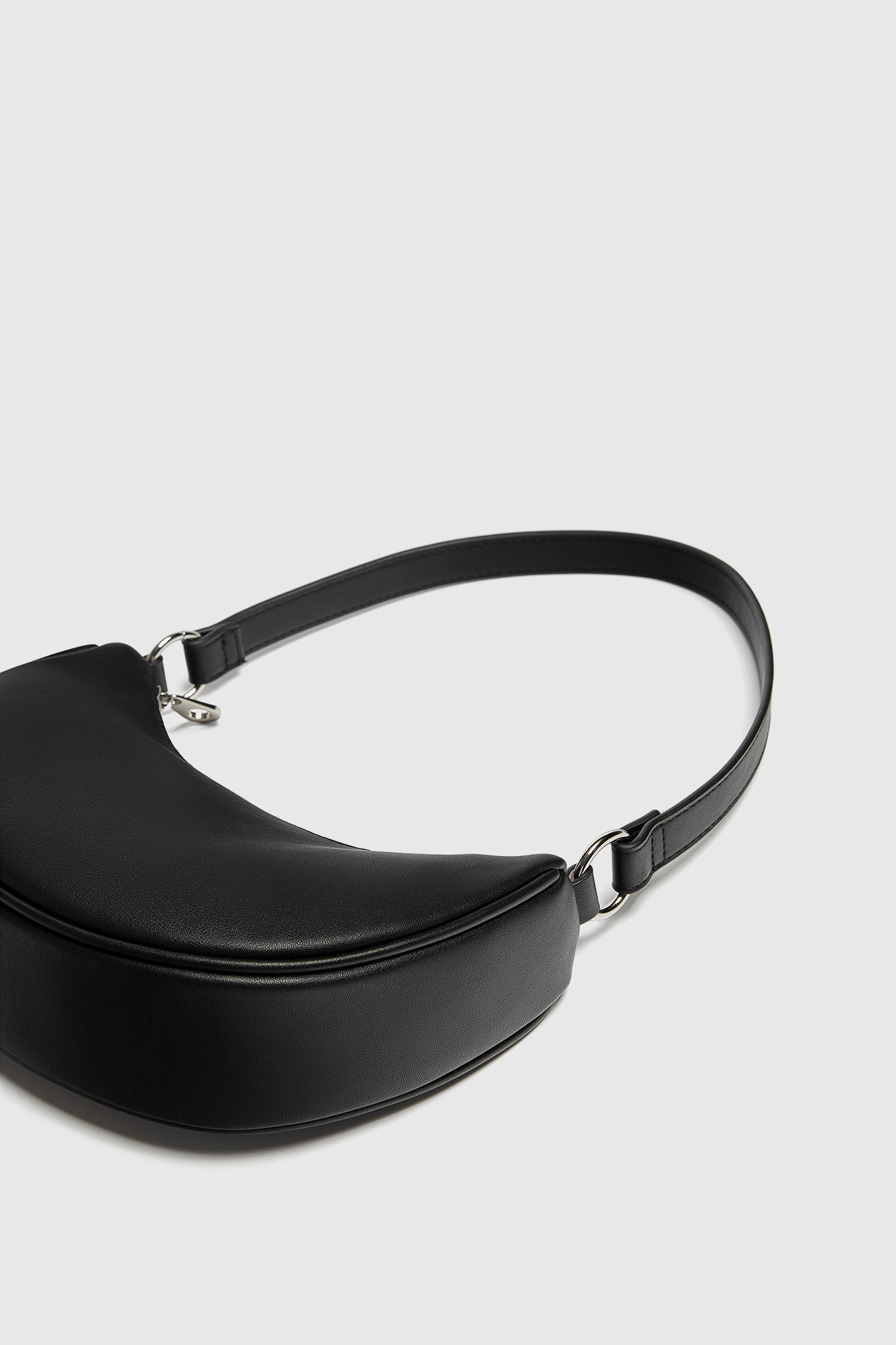 Half-moon handbag | PULL and BEAR UK