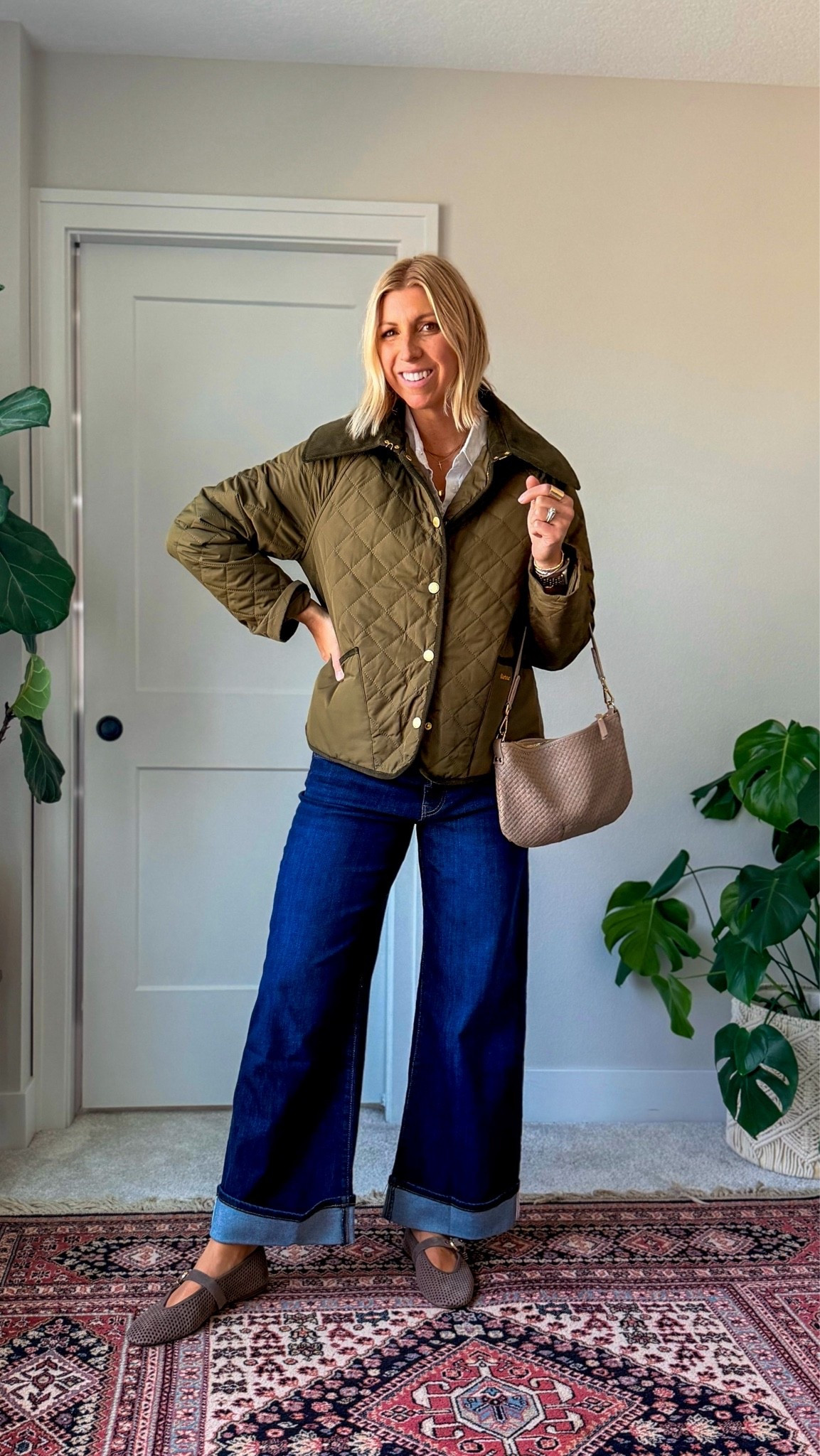 Wearing a size 10 in these mid-rise, wide leg jeans 

I’m wearing a size 12 in this quilted jacket from the NSALE. I recommend sizing up 1 to 2 sizes as it runs small to be able to layer with thick sweaters later in the season.

#LTKootd #LTKSaleAlert #LTKSeasonal