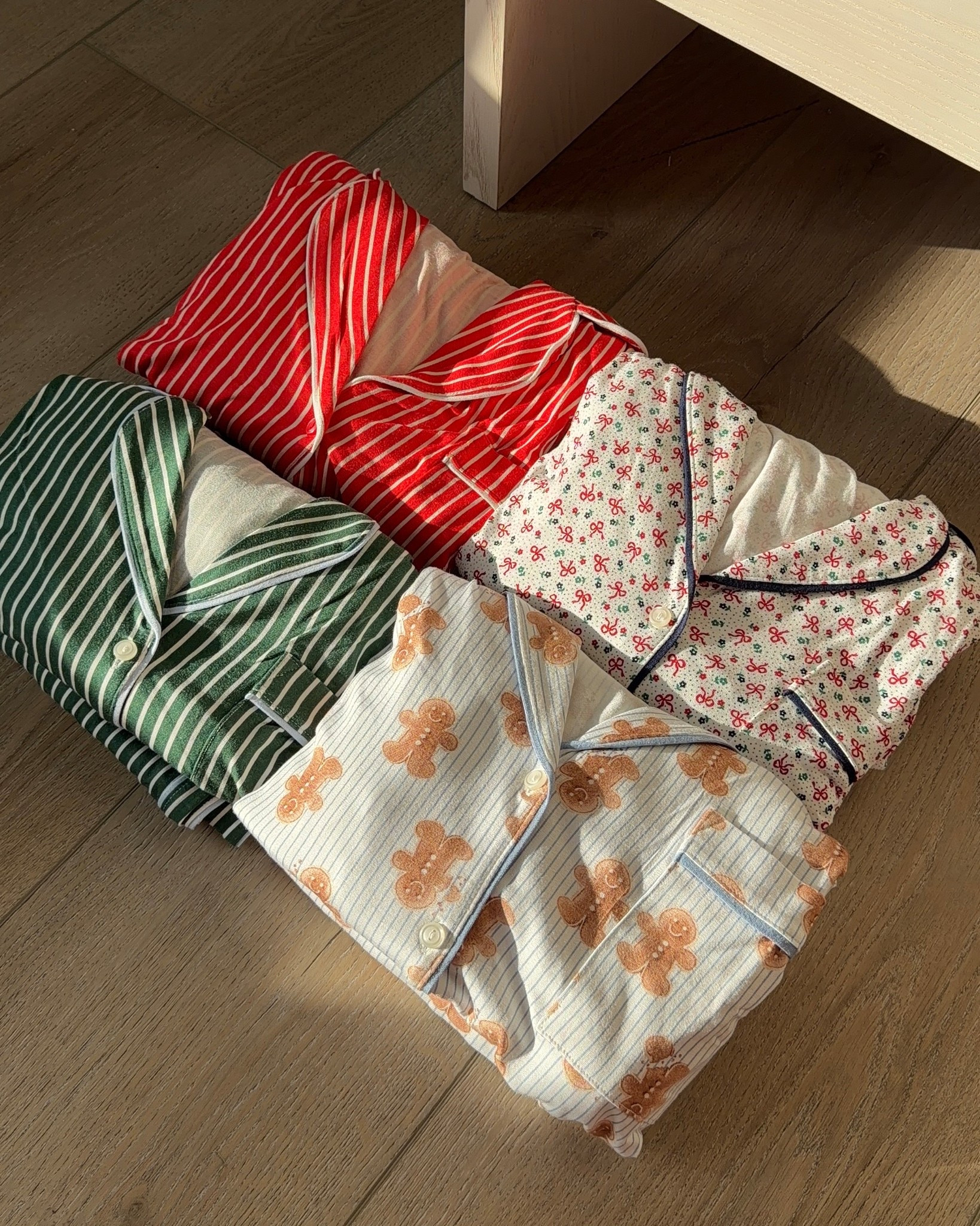 Christmas Pajamas 🎄🎅Christmas

#LTKSeasonal #LTKFindsUnder100 #LTKHoliday