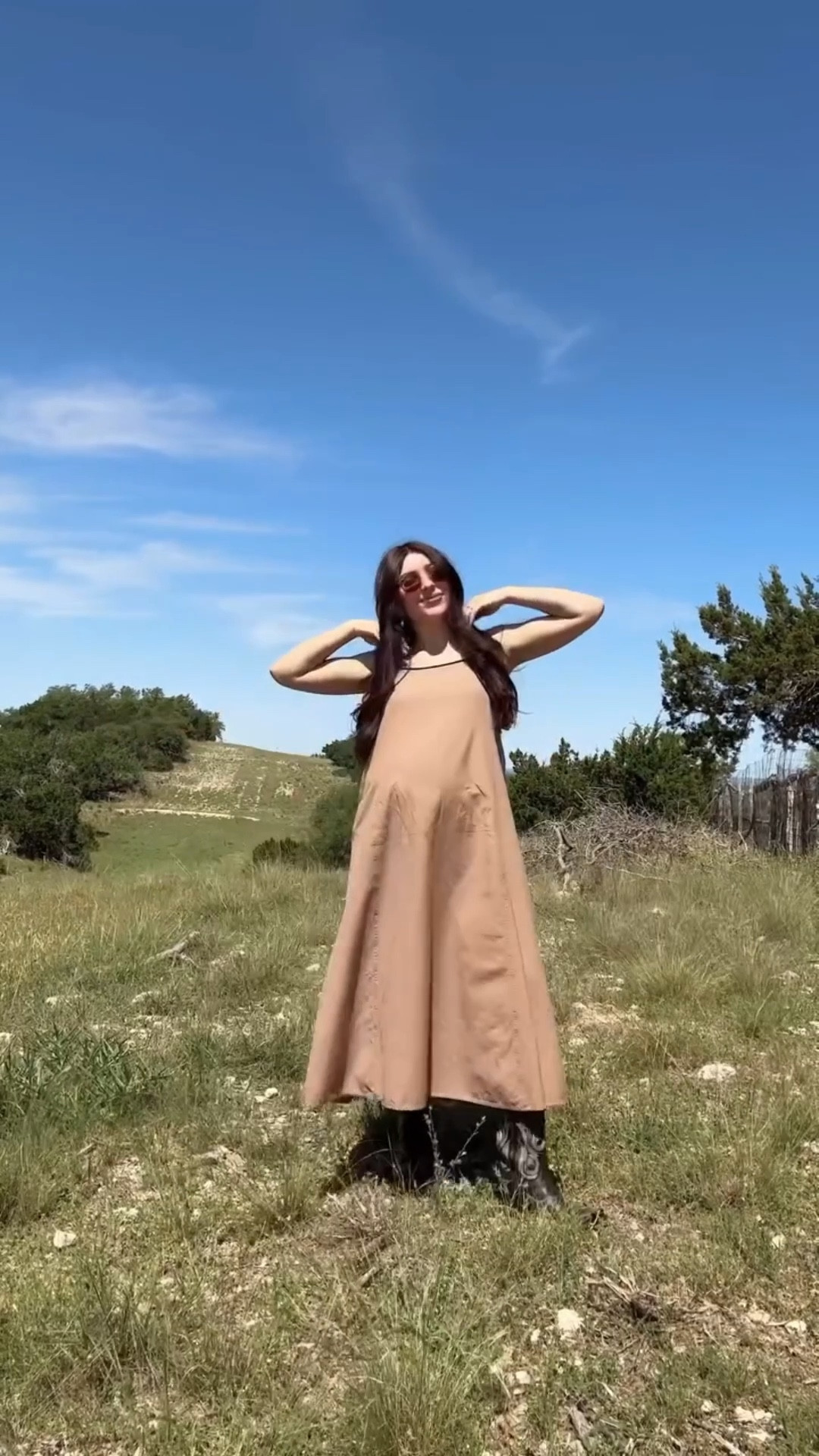 I’d like to stay in this era forever pls & thank you 🌻🐥

#momlife #motherhood #slowlifestyle #romanticizingmotherhood #slowliving #cozyliving #sahm #stayathomemomlife